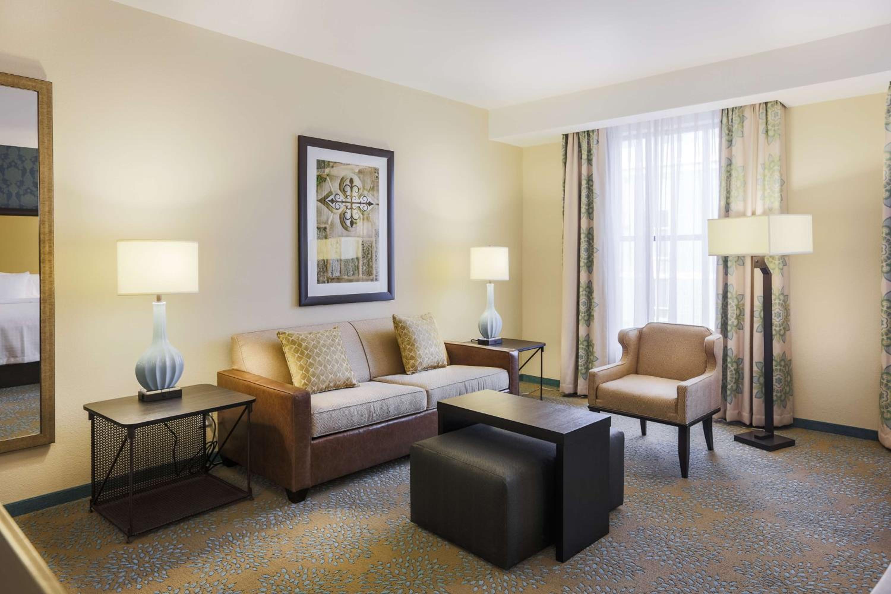 Premium King Studio Suite - Non-Smoking
