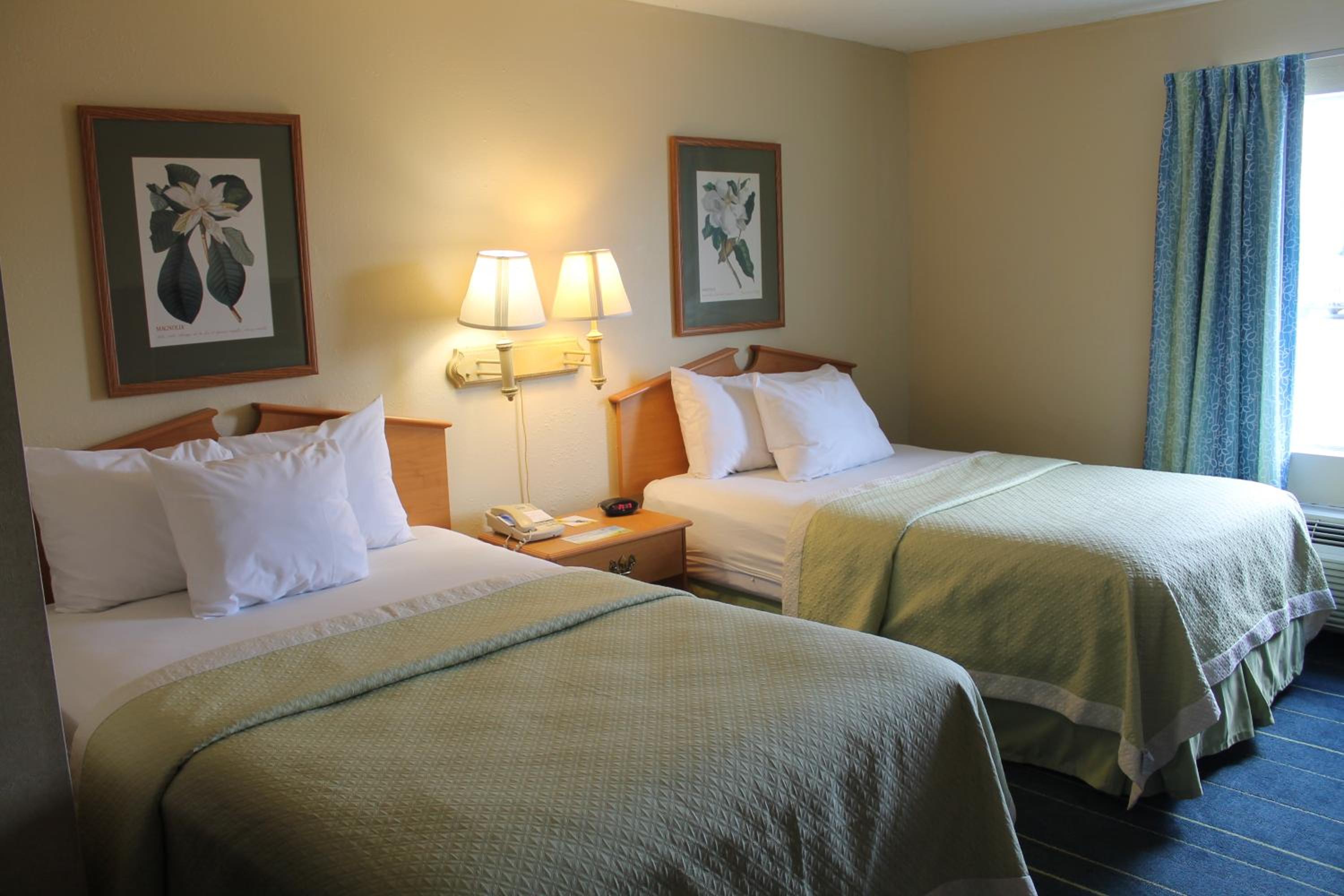 Studio Suite with Two Double Beds - Smoking - Photo 1