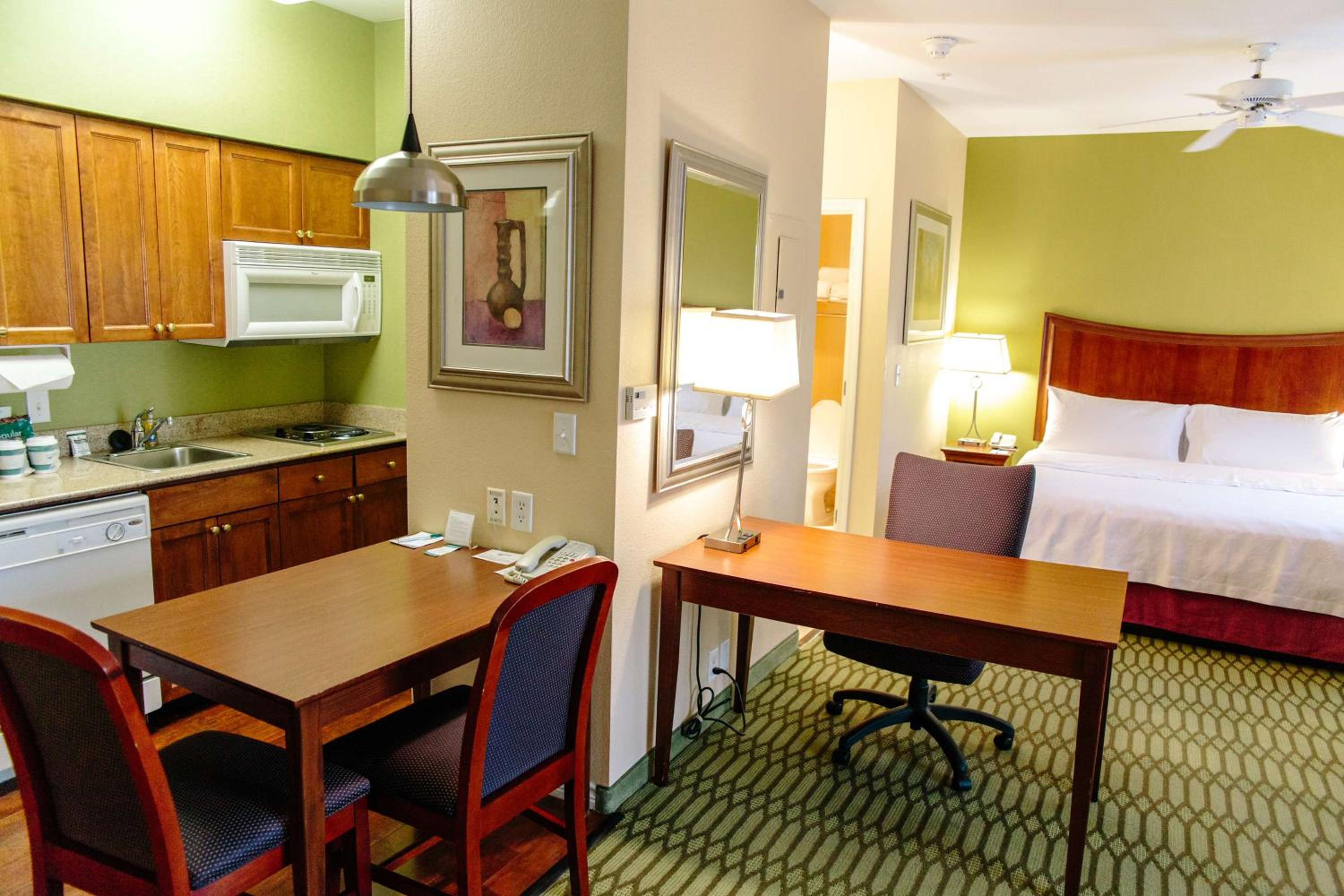 King Studio Suite - Non-Smoking - Photo 1