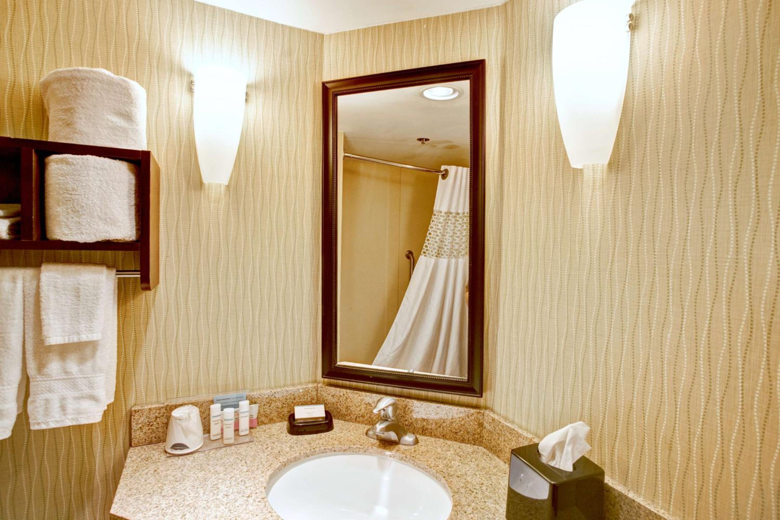 Double Room with Bath Tub - Non-Smoking - Photo 3