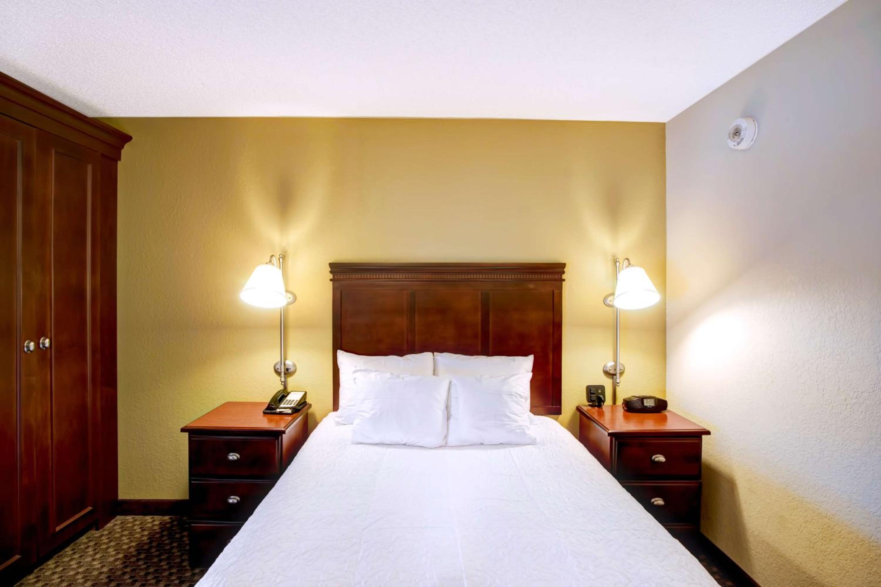 Double Room with Bath Tub - Non-Smoking - Photo 1