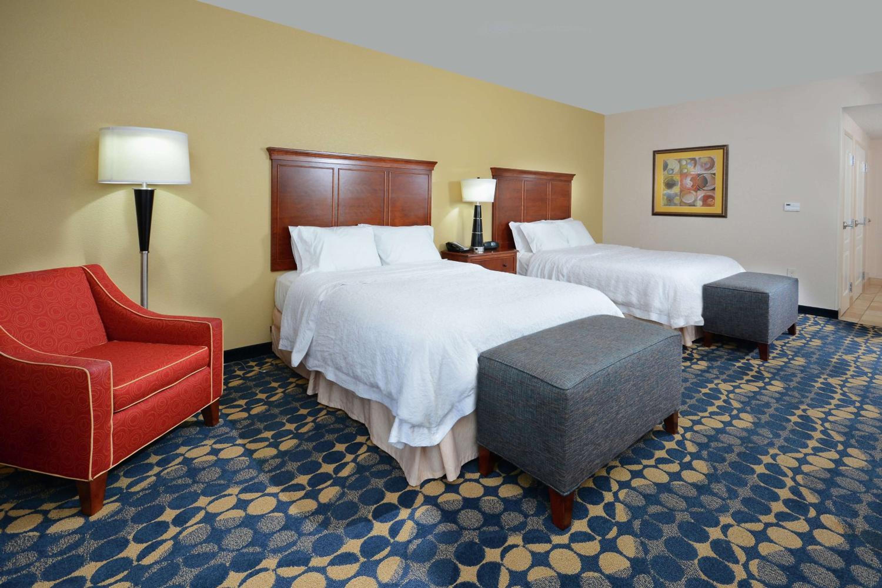 Queen Room with Two Queen Beds - Mobility and Hearing Access/Non-Smoking - Photo 2