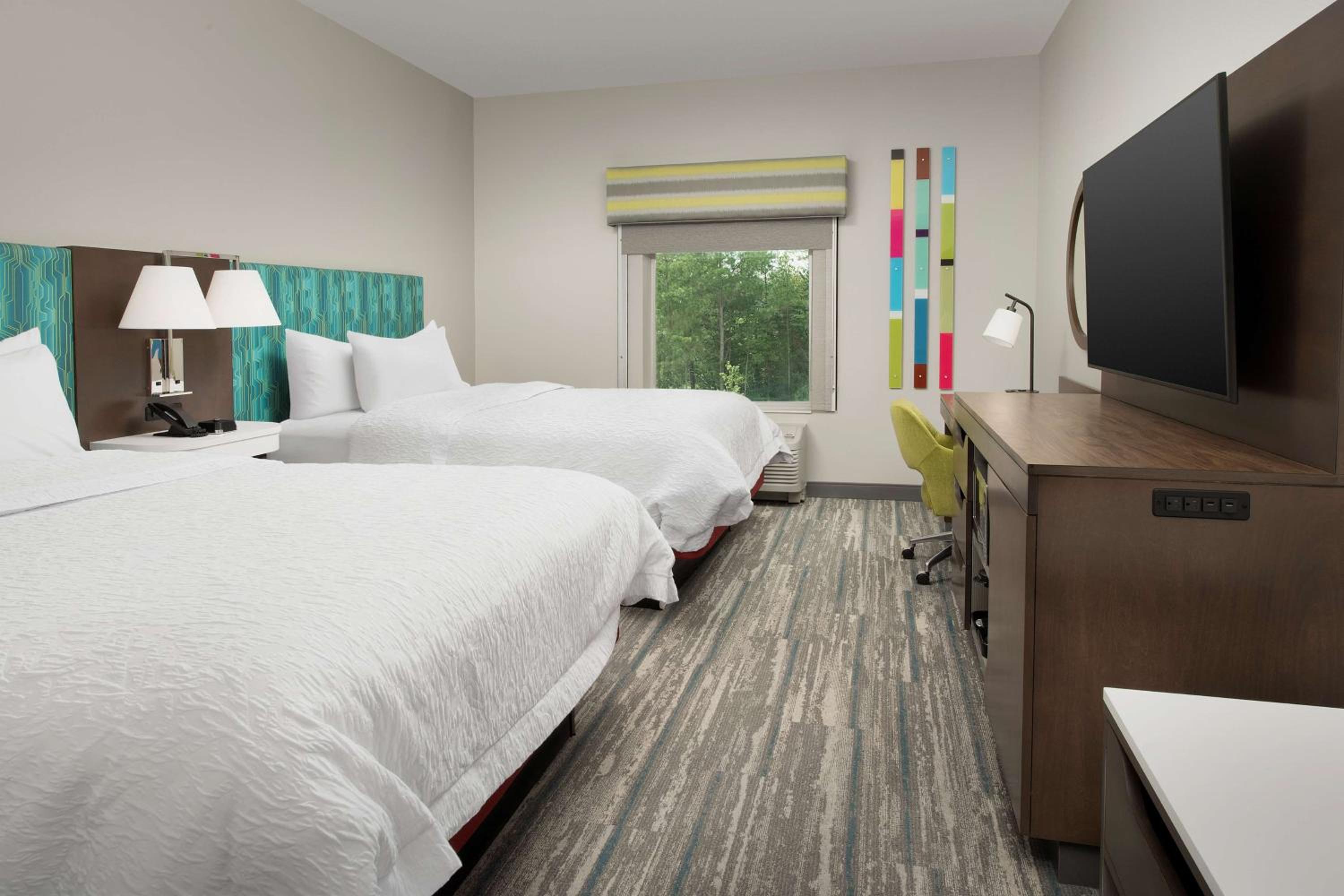 Queen Room with Two Queen Beds - Photo 1