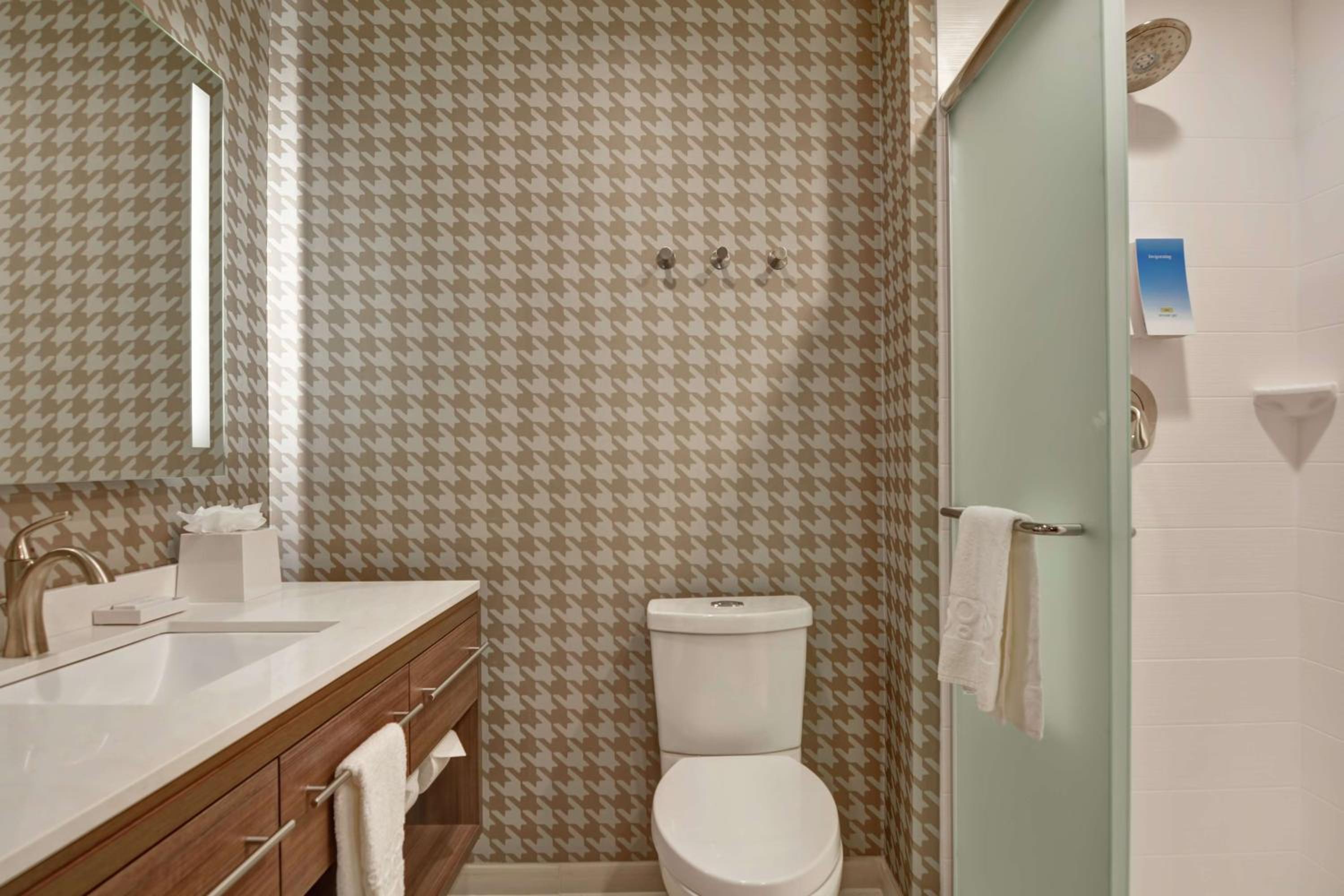 King Studio Suite - Non-Smoking - Photo 4