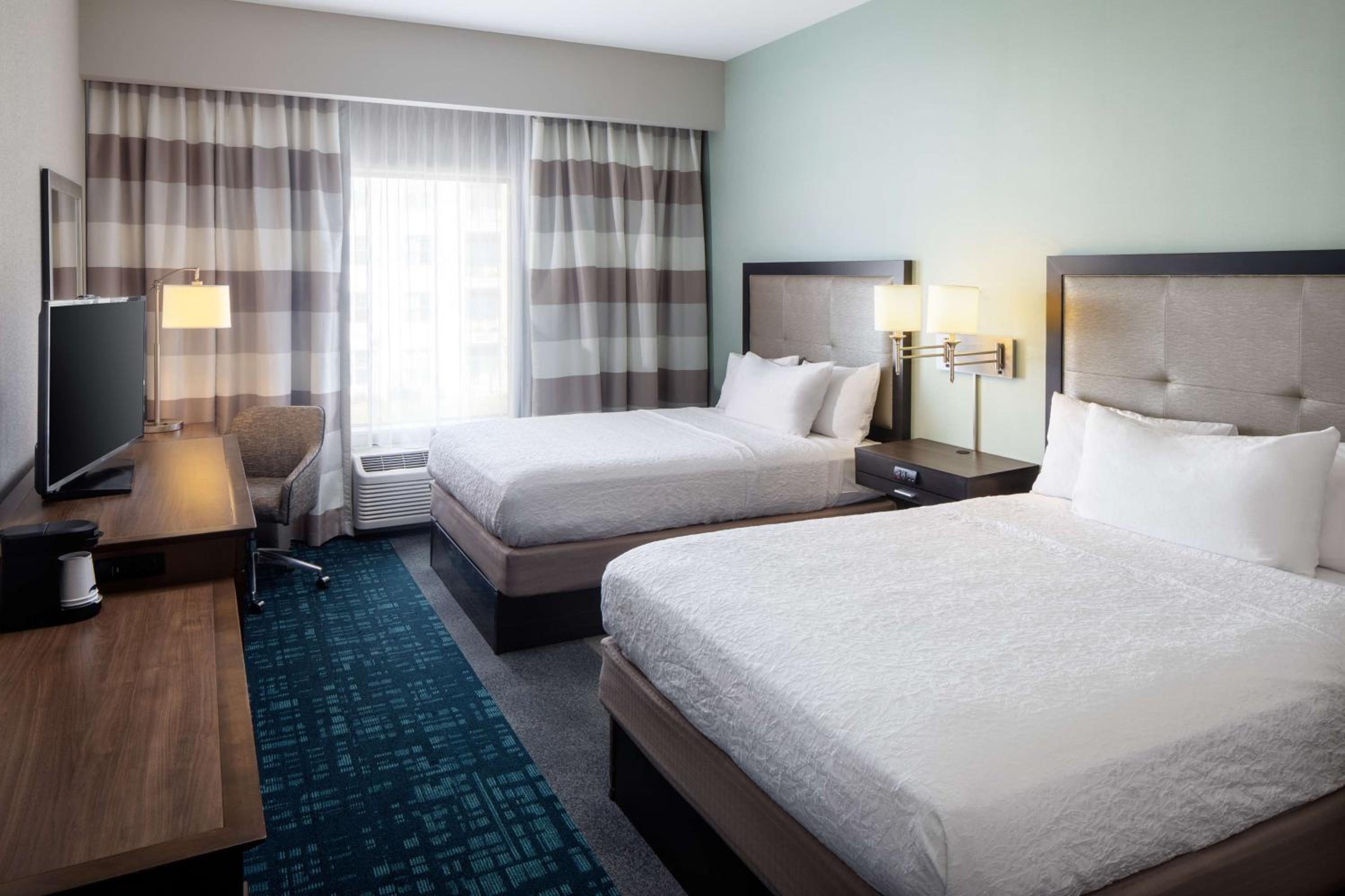 Queen Room with Two Queen Beds - Hearing Access/Non-Smoking