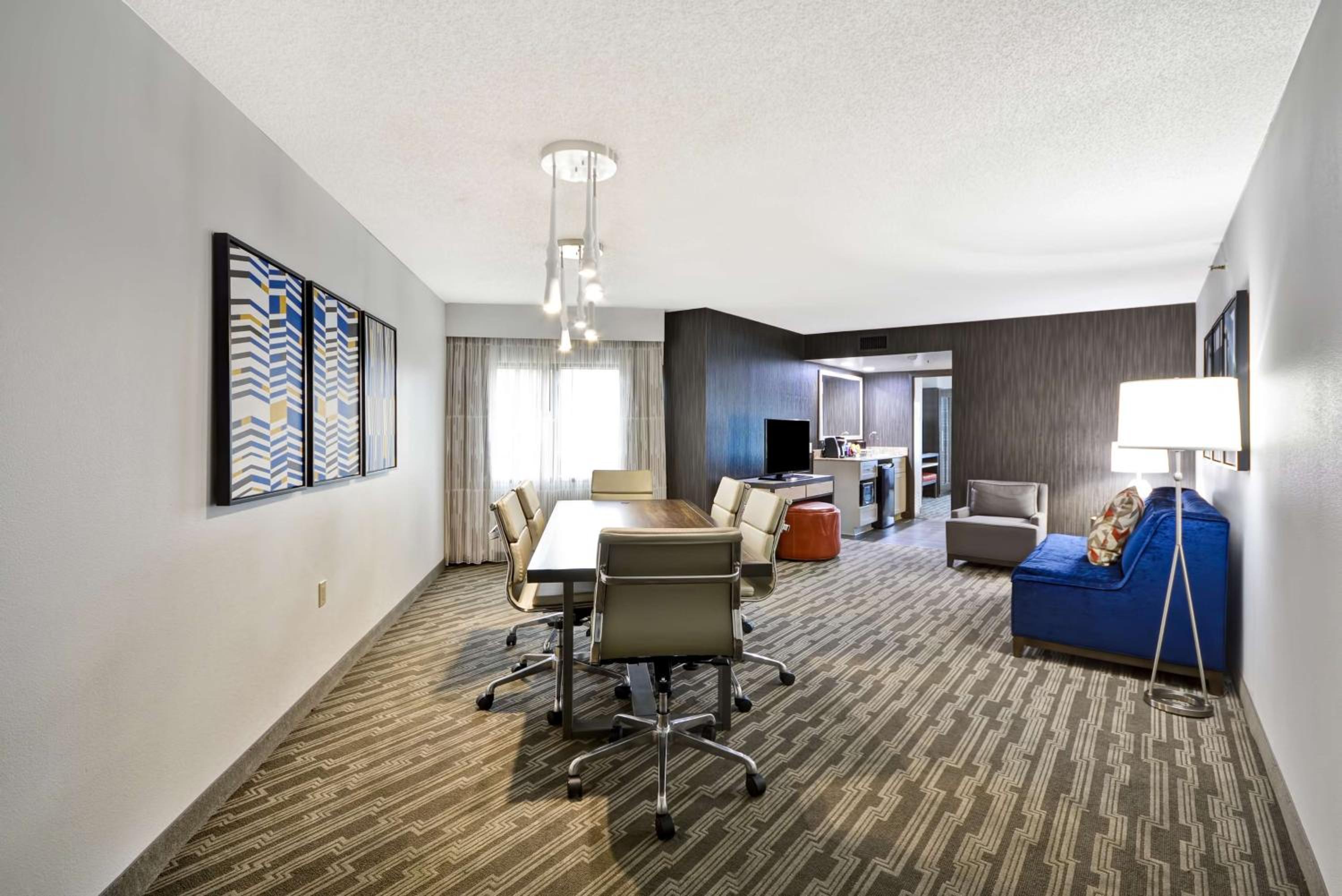 Premium King Suite - Photo 1