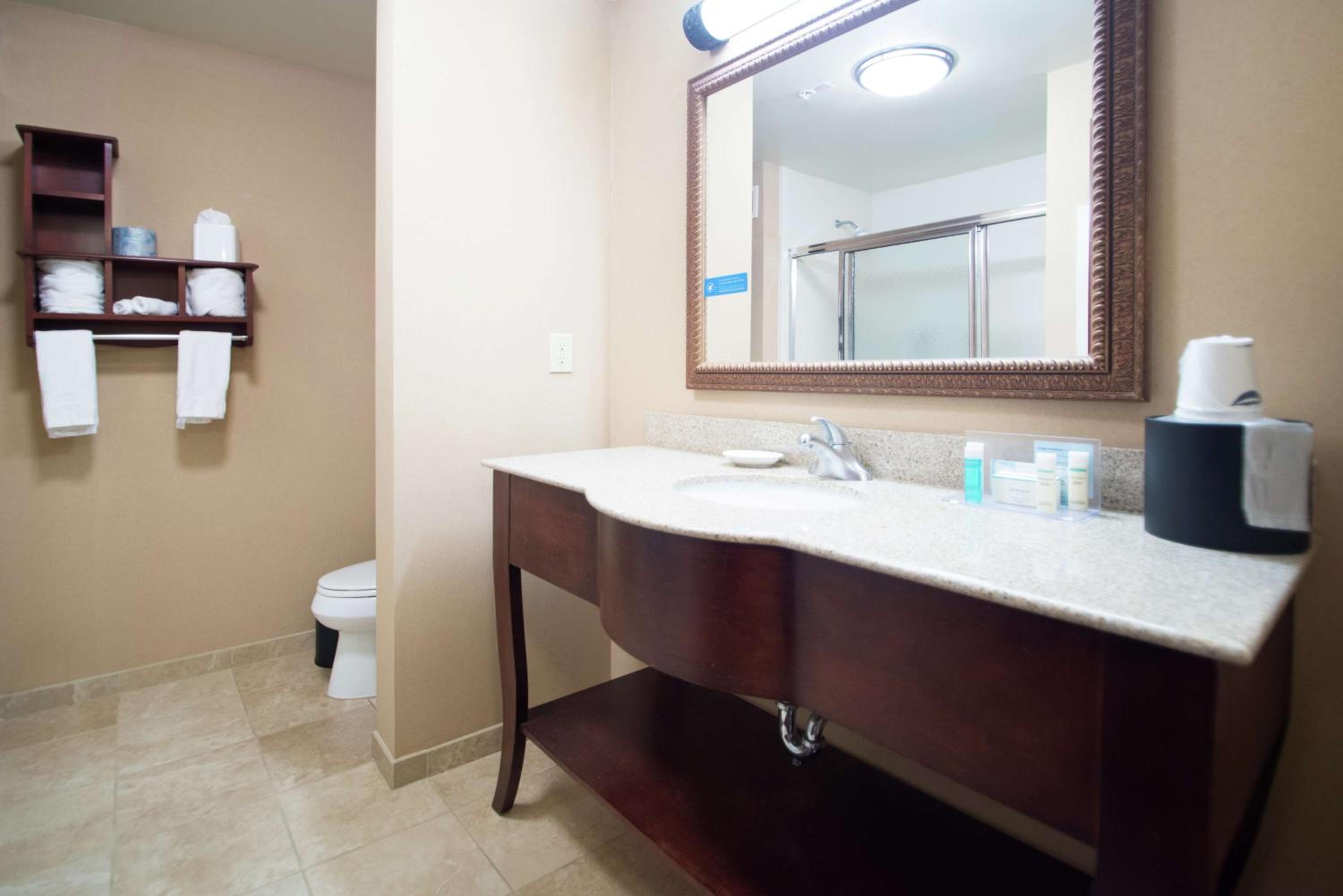 King Room - Hearing Access/Non-Smoking - Photo 3