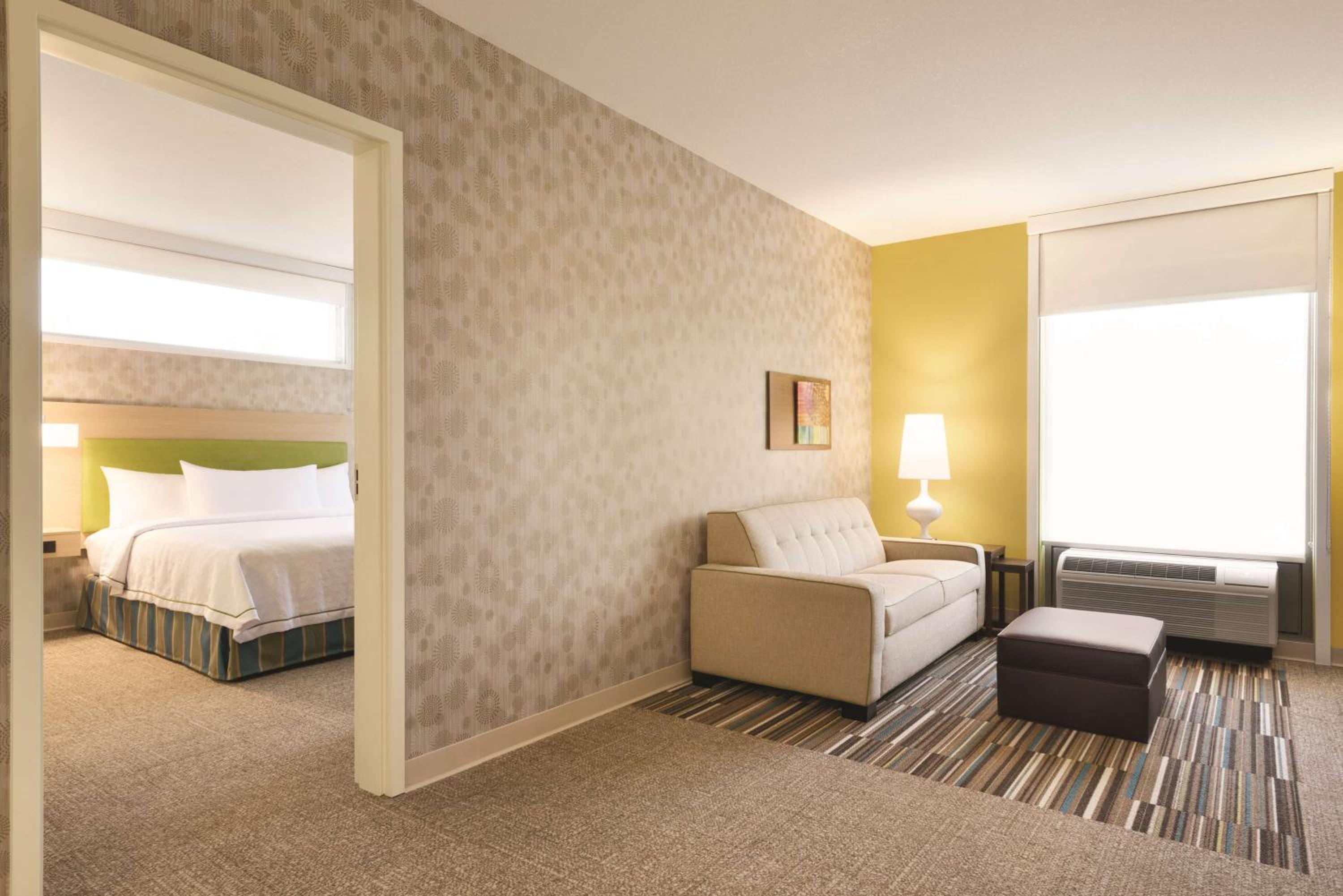 One-Bedroom King Suite - Non-Smoking - Photo 1