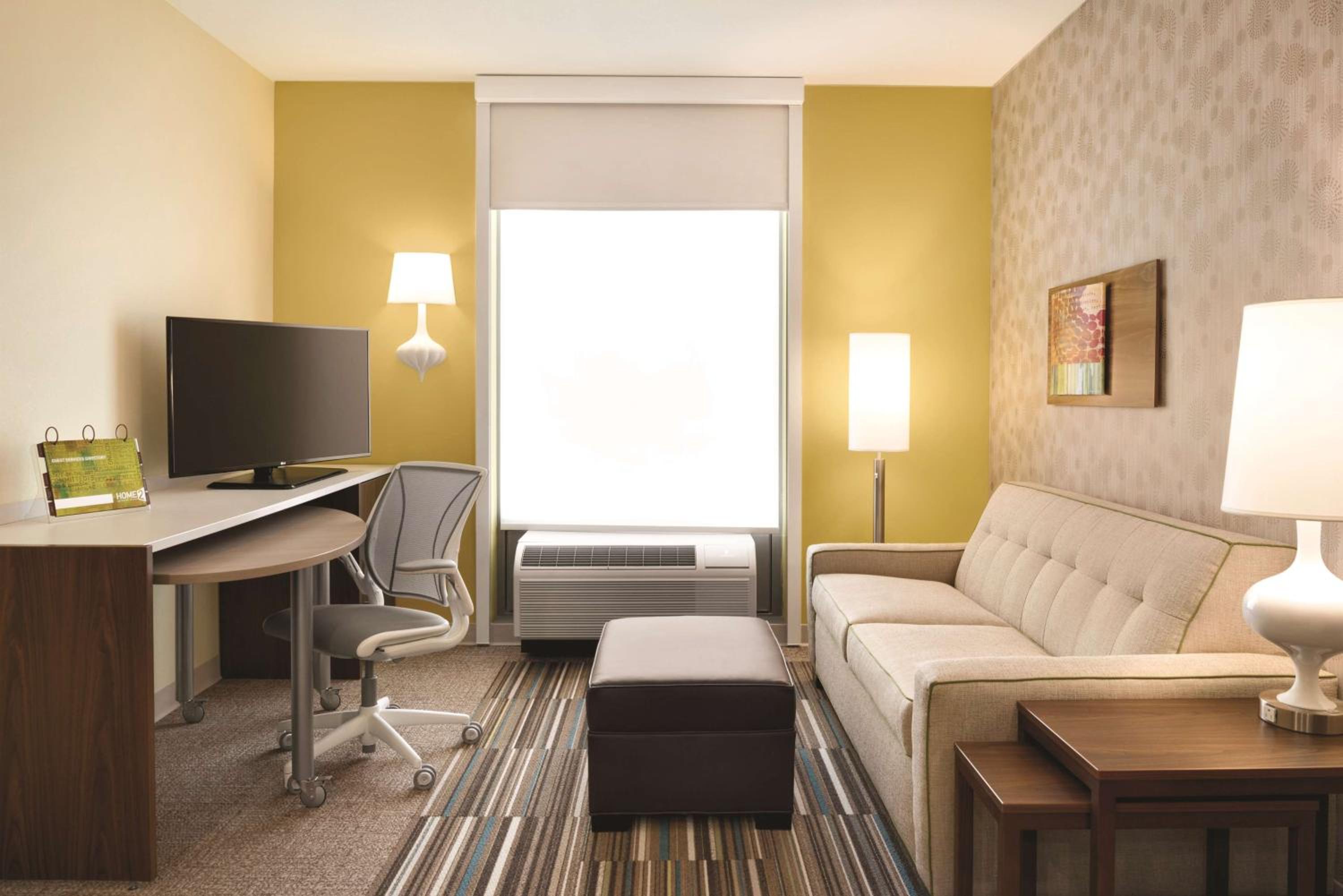 King Suite - Hearing Access/Non-Smoking - Photo 1