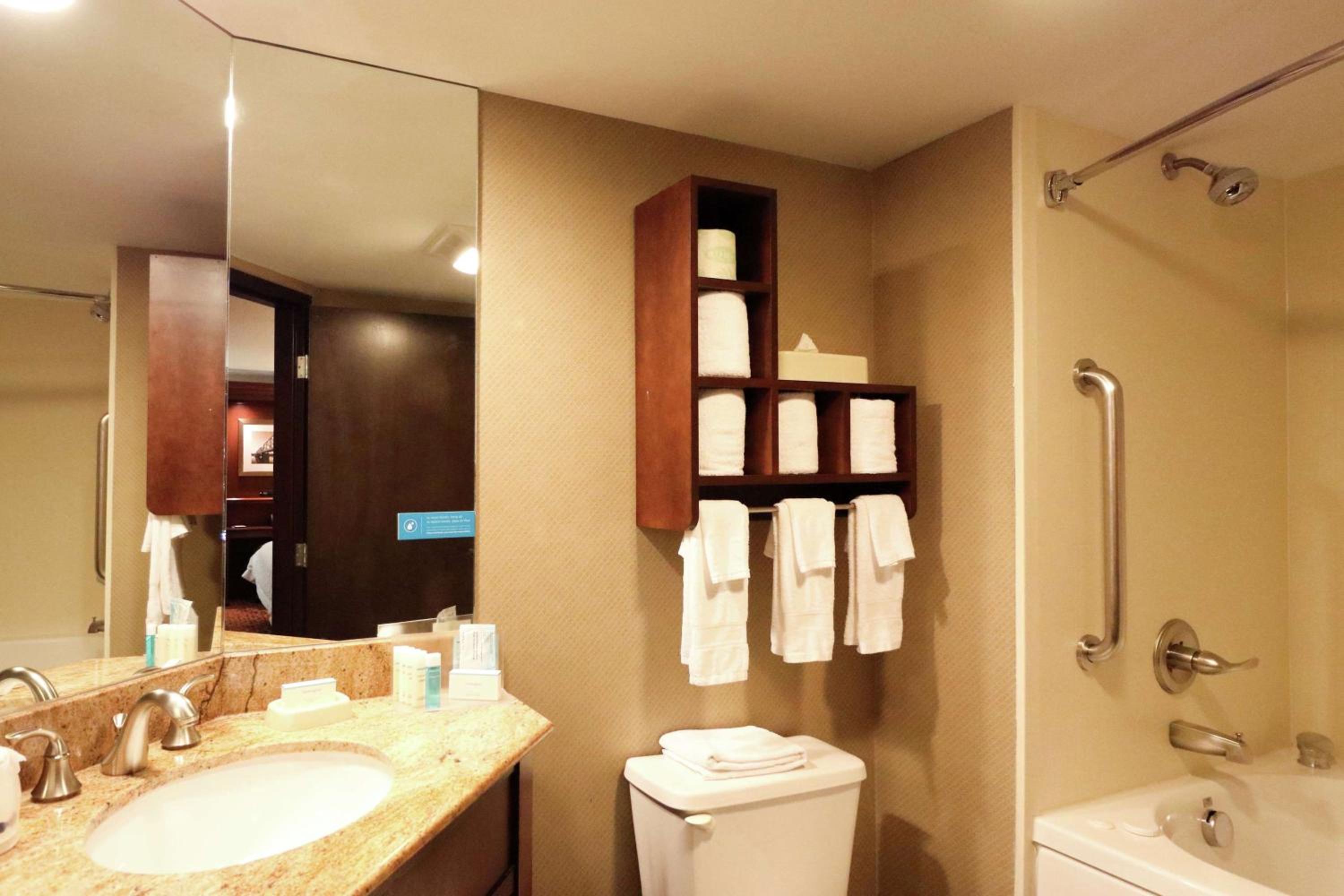 King Room with Spa Bath - Photo 3