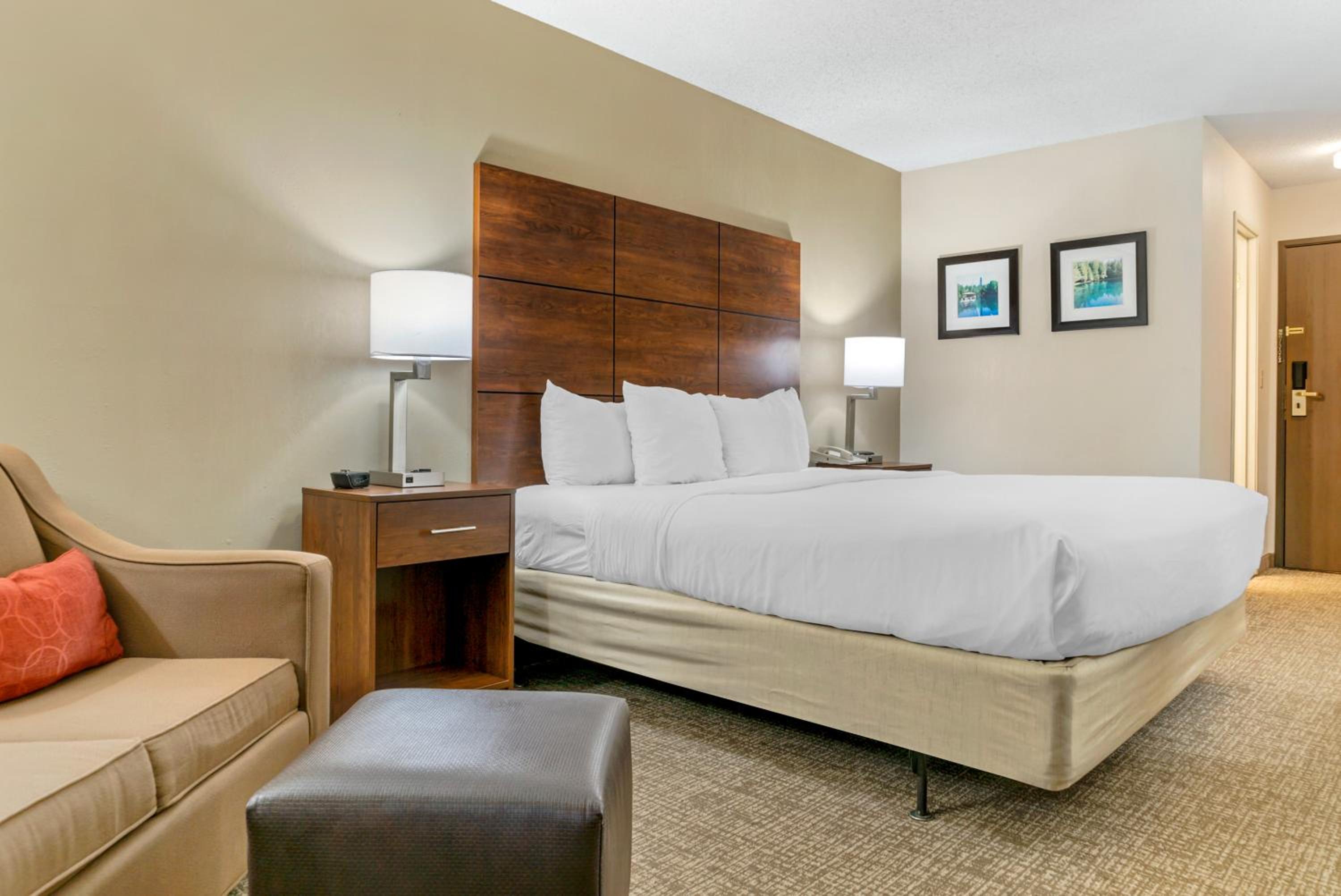 King Room - Non-Smoking - Photo 1