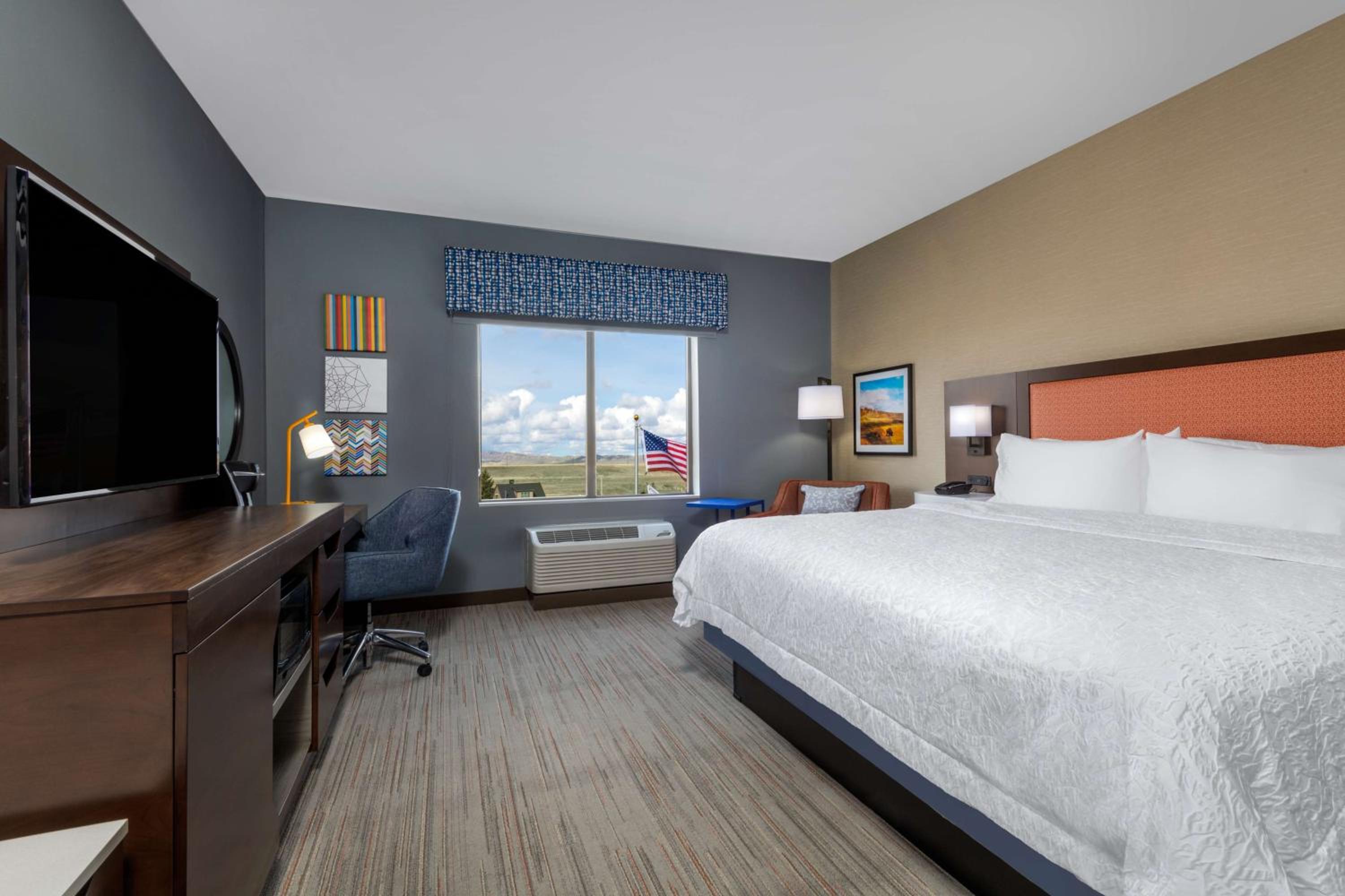King Room - Hearing Access/Non-Smoking - Photo 1