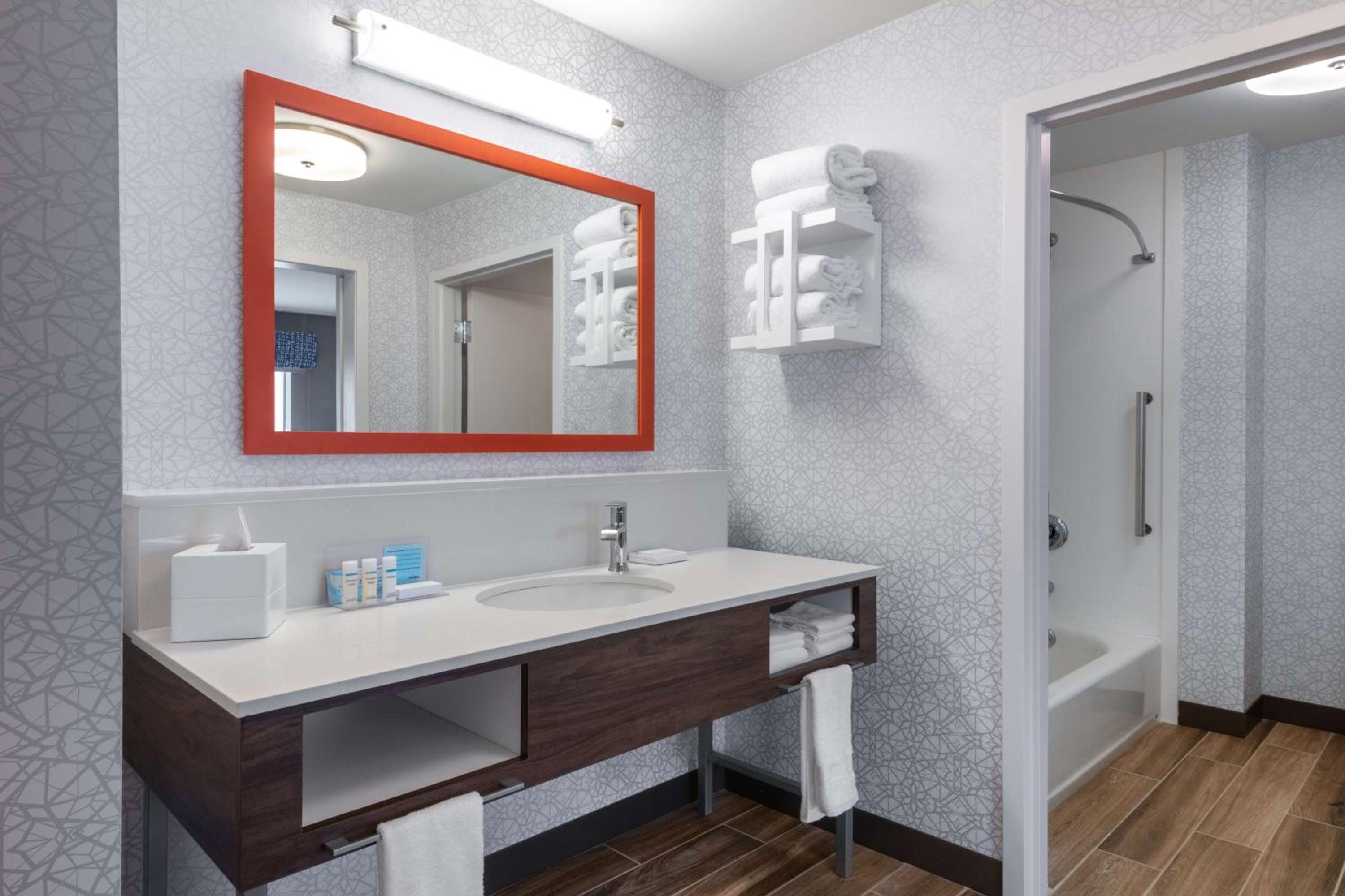 King Studio Suite - Non Smoking - Photo 2