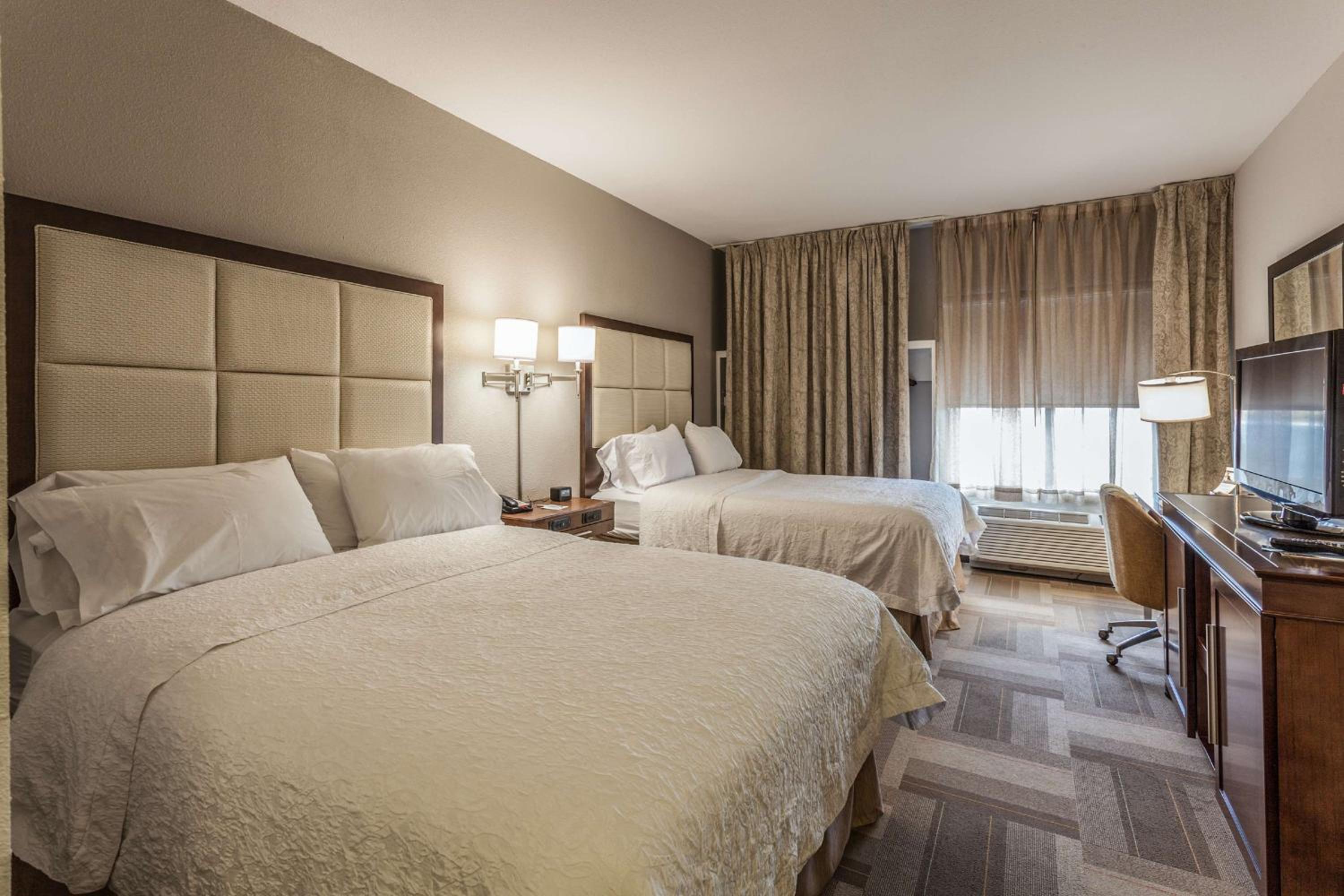 Room with Two Queen Beds - Non-Smoking - Photo 1