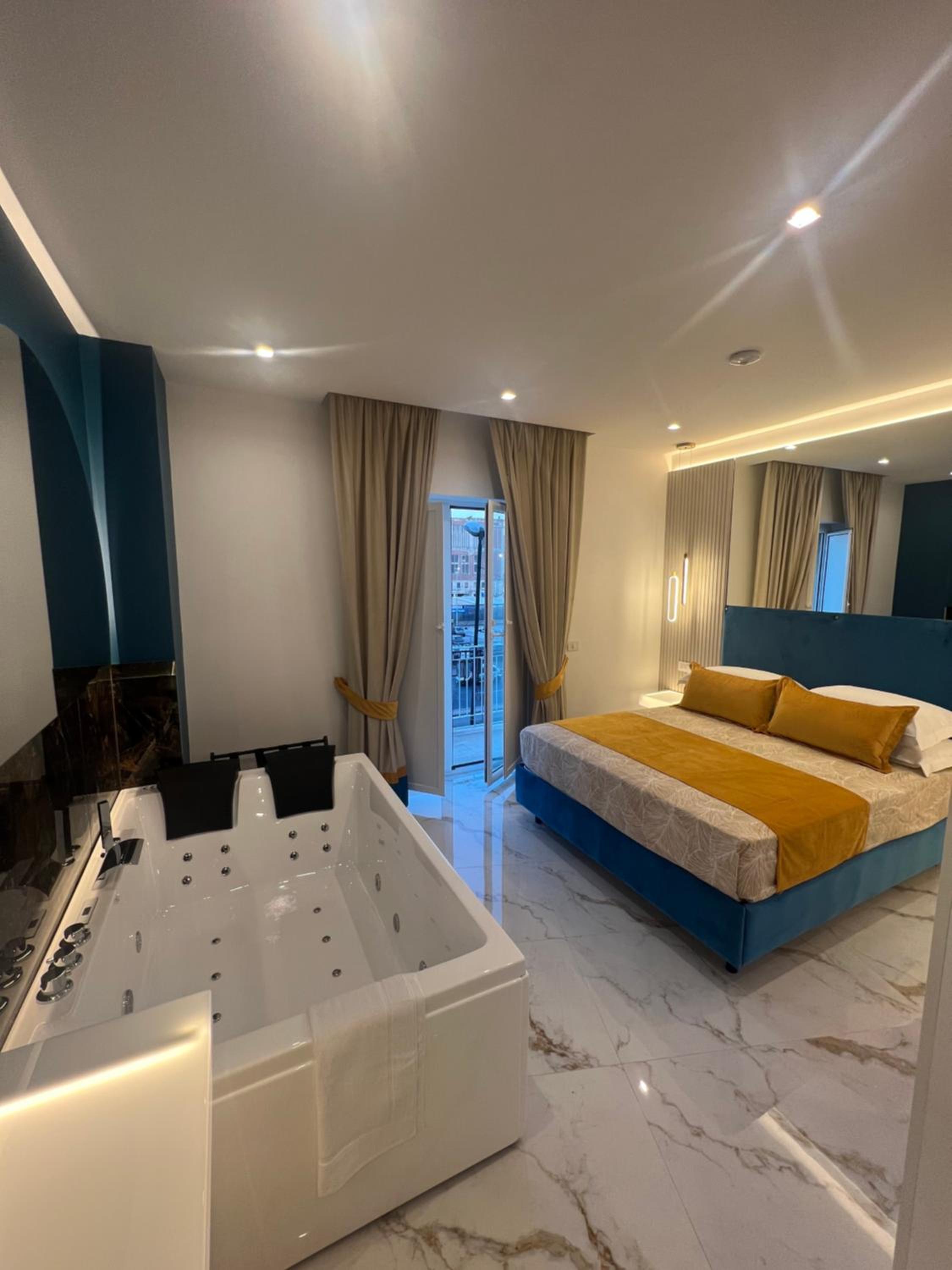 King Room with Spa Bath