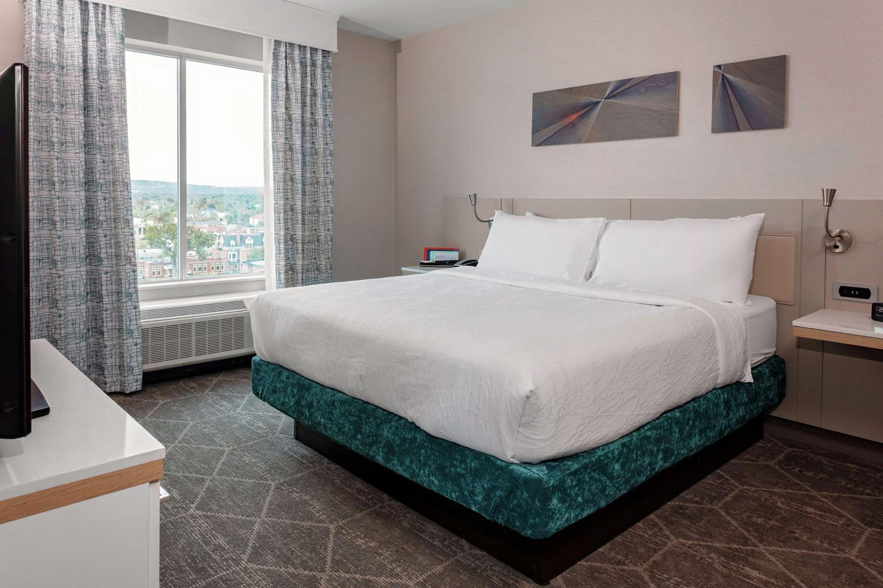 King Room with Mountain View - Photo 1