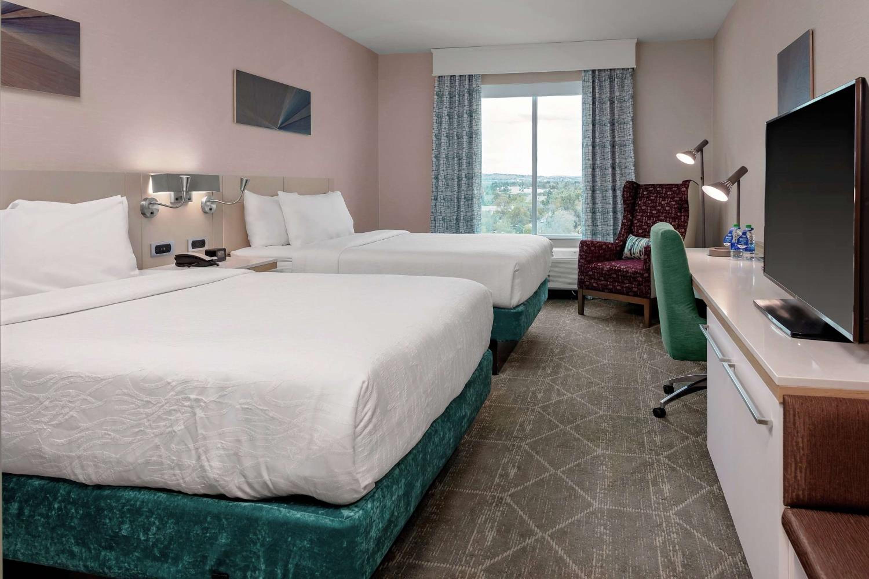 Queen Room with Two Queen Beds and Mountain View - Photo 1