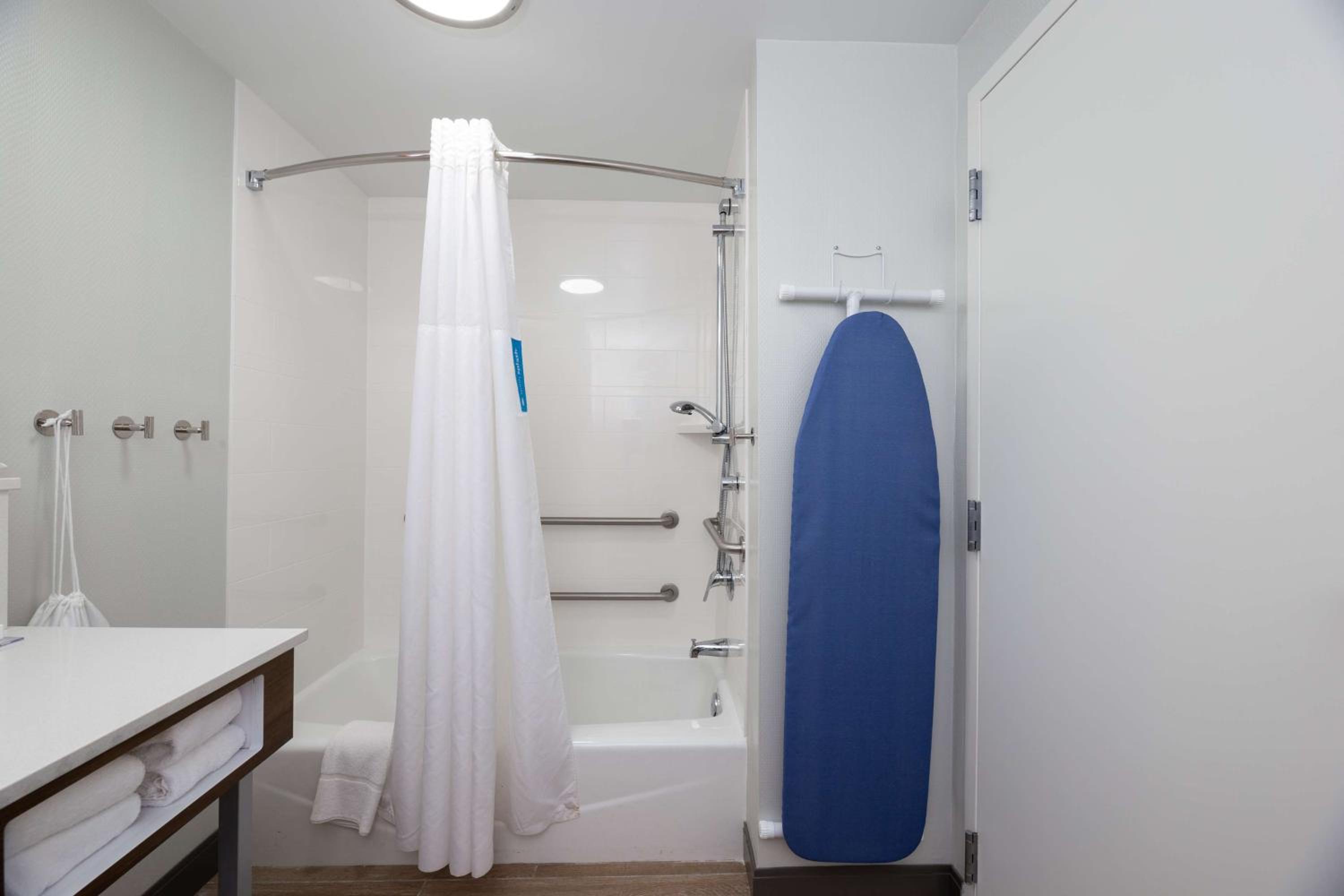 King Room - Mobility Access/Non-Smoking - Photo 2