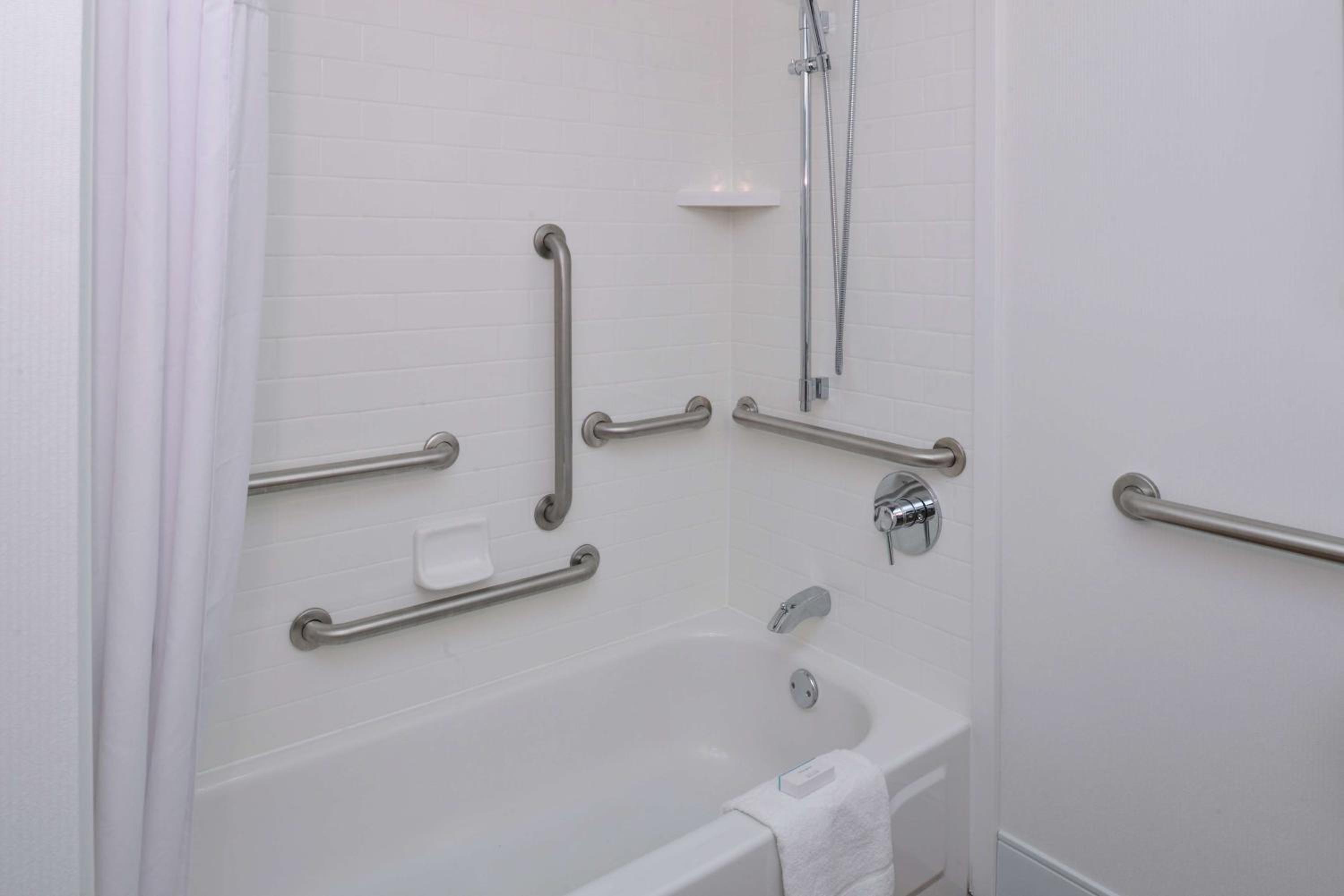 King Room - Mobility Access/Non-Smoking - Photo 3