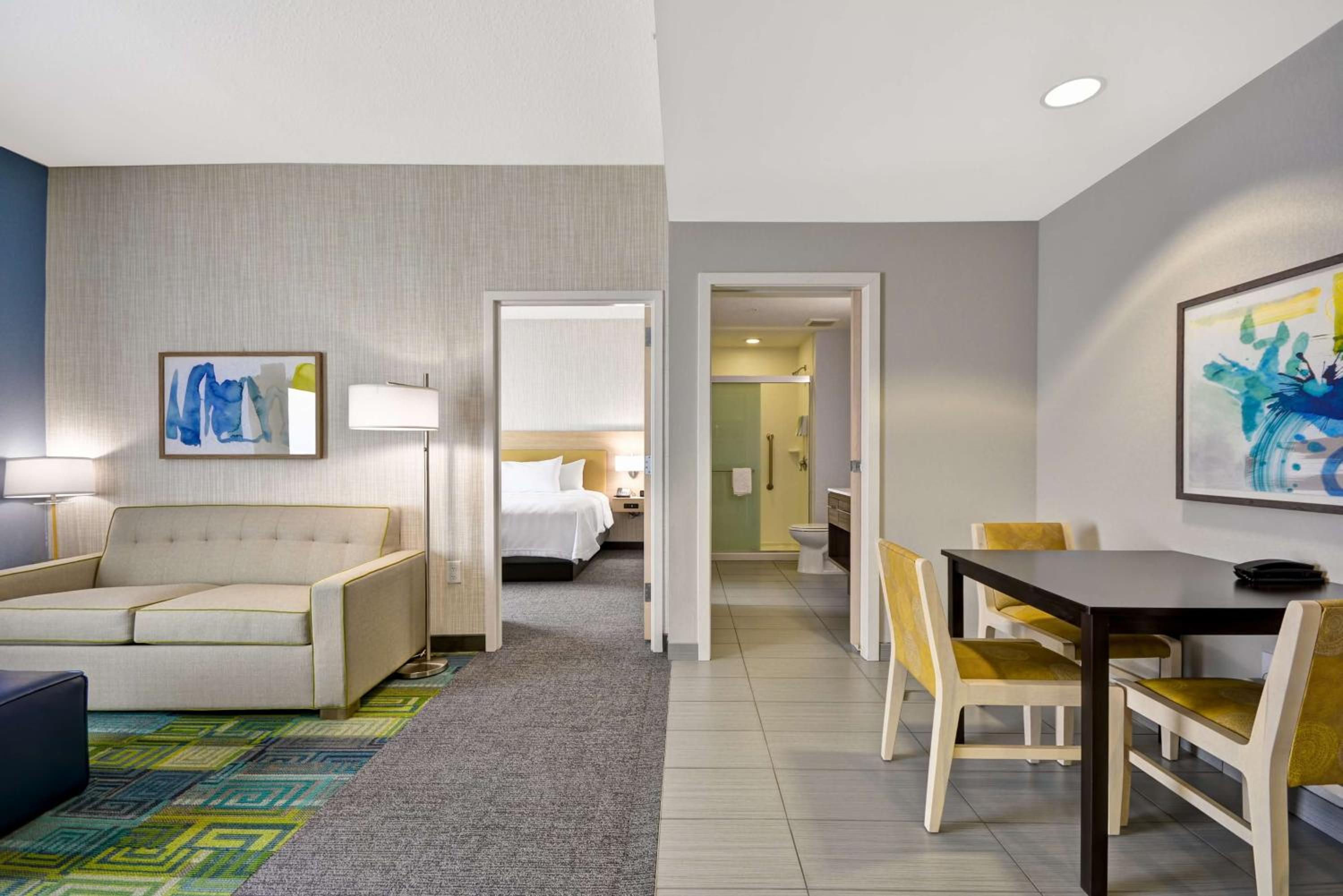 One-Bedroom King Suite - Non-Smoking