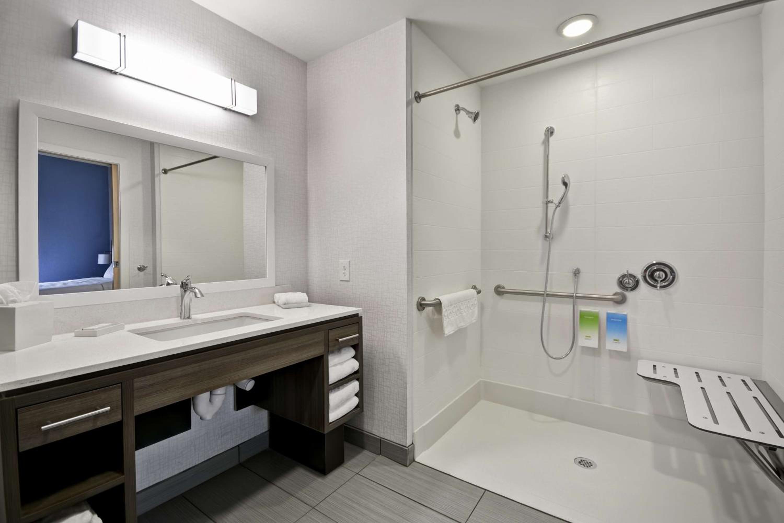 King Studio Suite - Hearing Accessible