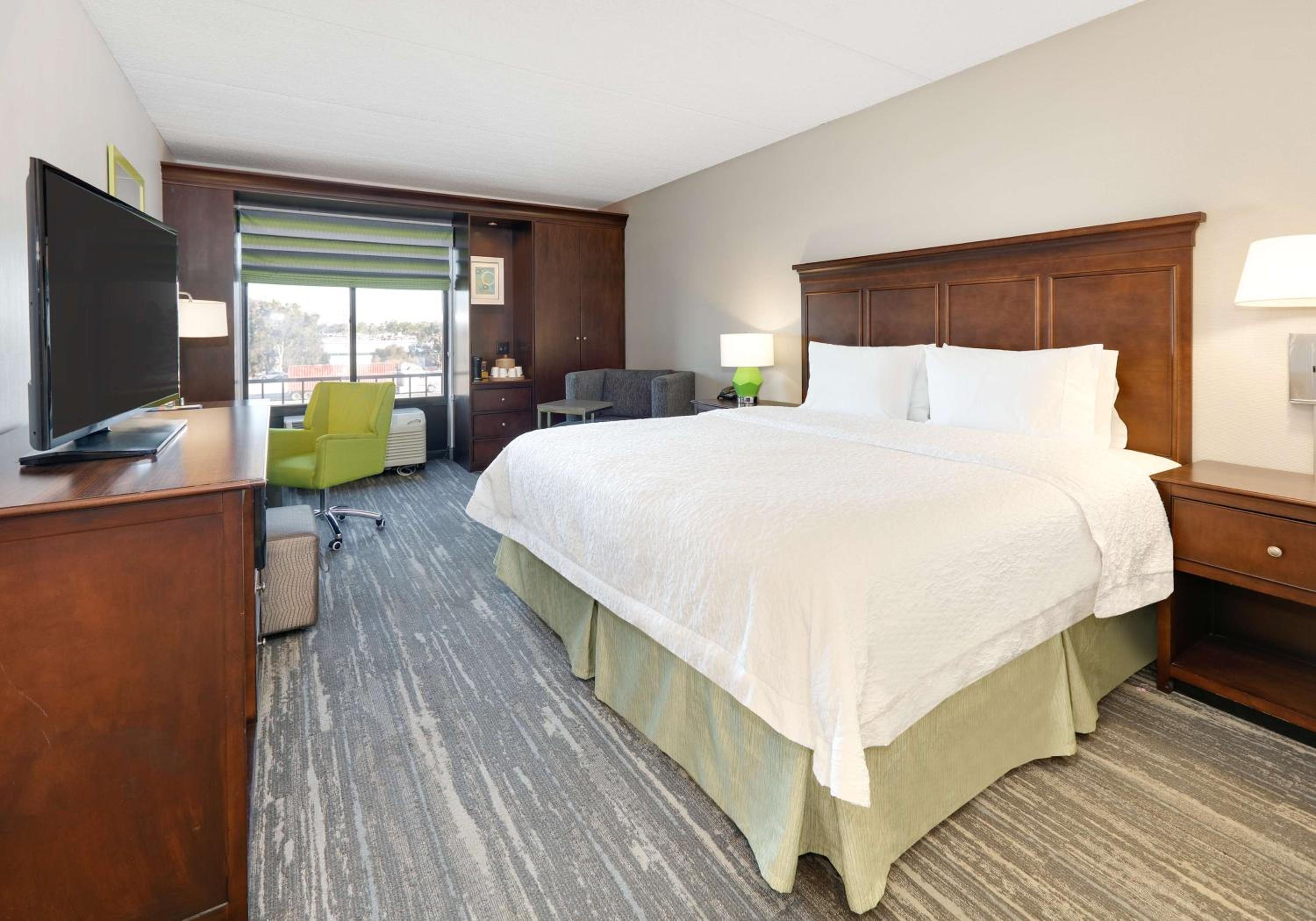 King Room with King Bed - Non-Smoking at Hampton Inn Los Angeles/Carson in Carson