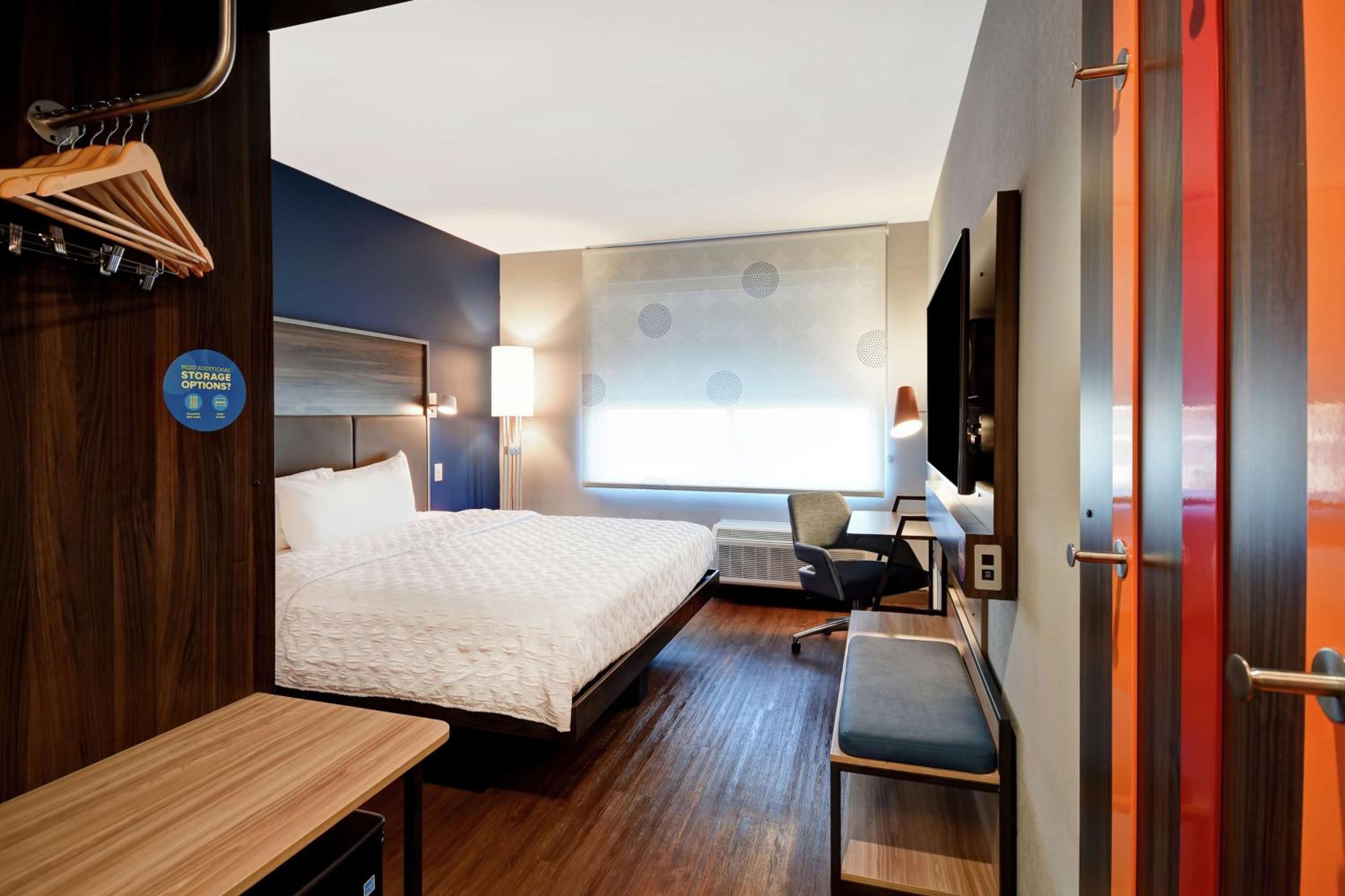 King Room - Hearing Access - Photo 1