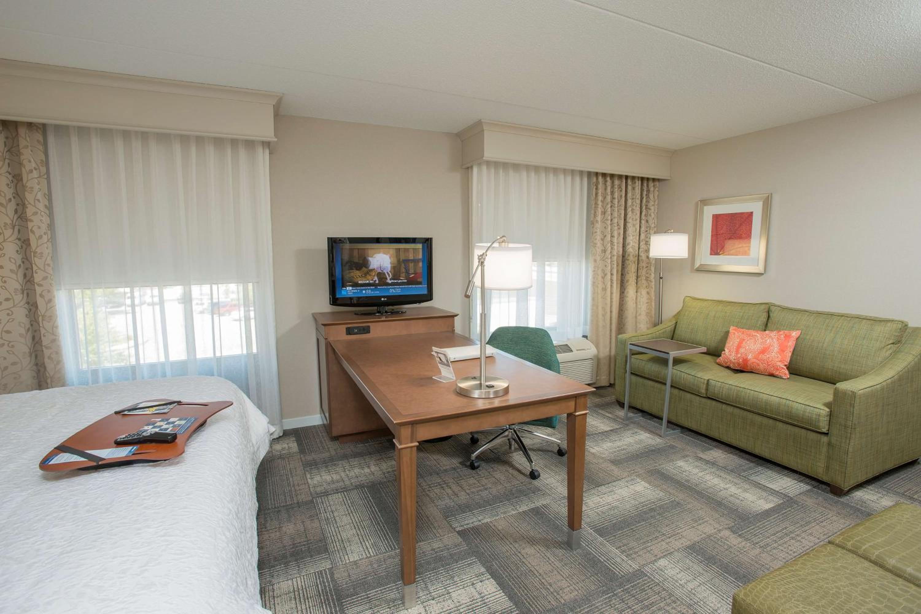 King Studio Suite - Non-Smoking - Photo 2