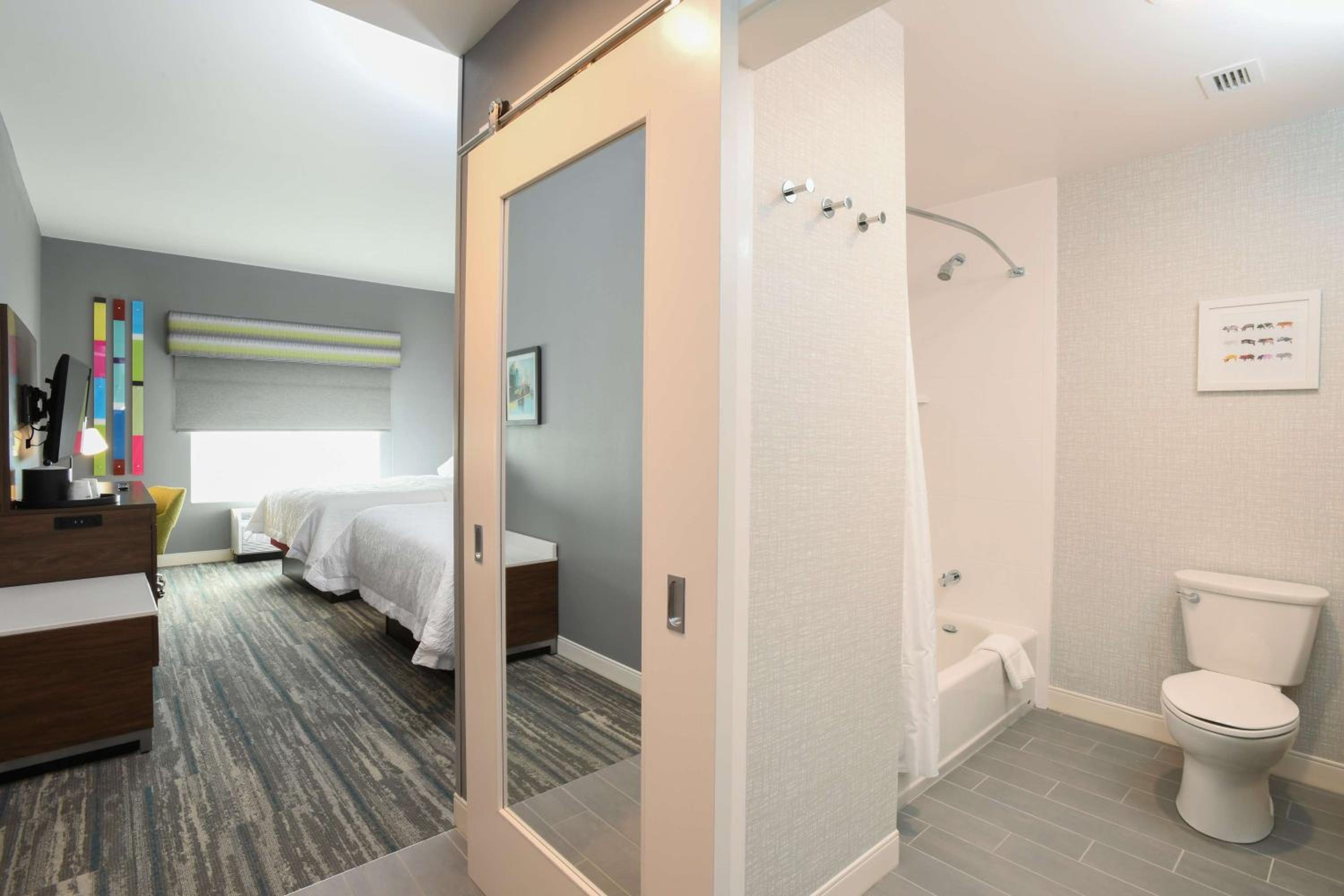 Queen Room with Two Queen Beds - Hearing Access/Non-Smoking - Photo 1