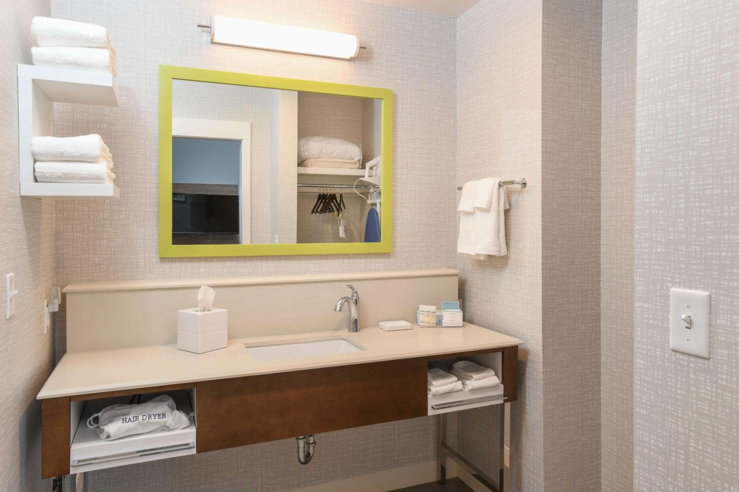 King Studio Suite - Non Smoking - Photo 2