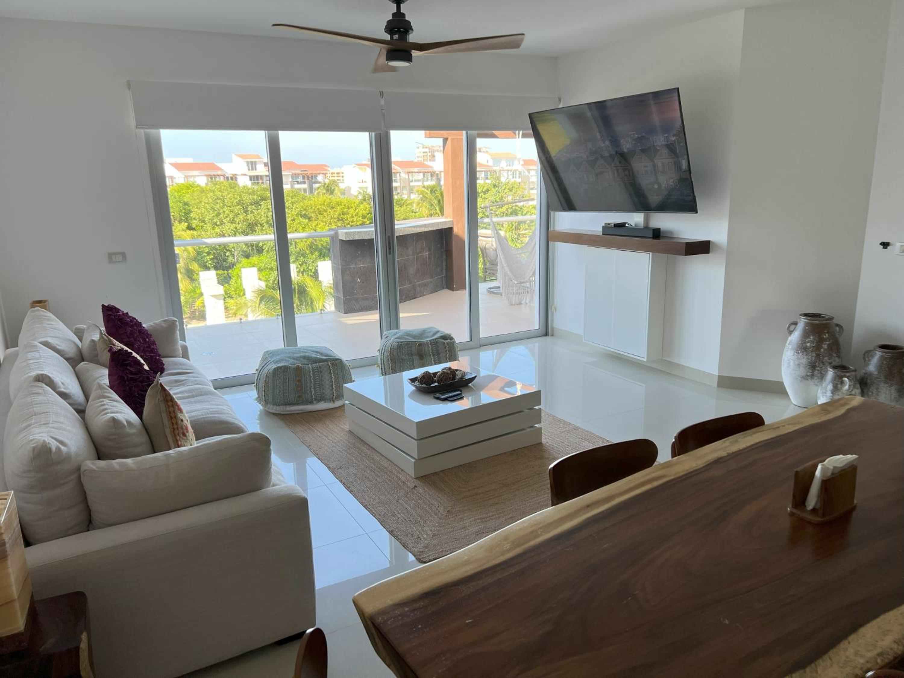 Two-Bedroom Apartment - Photo 2