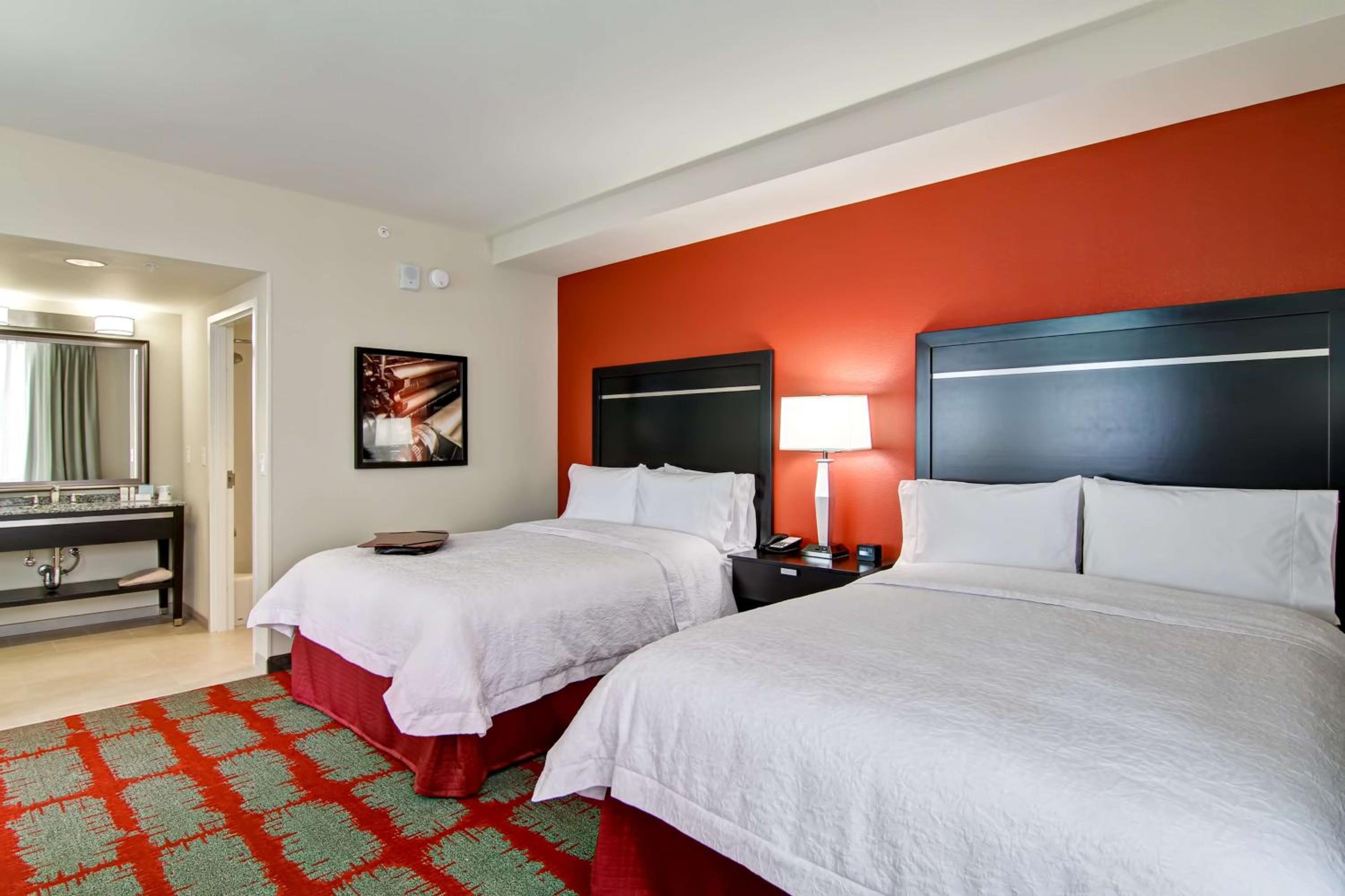 Queen Studio Suite with Two Queen Beds - Non-Smoking photo 1