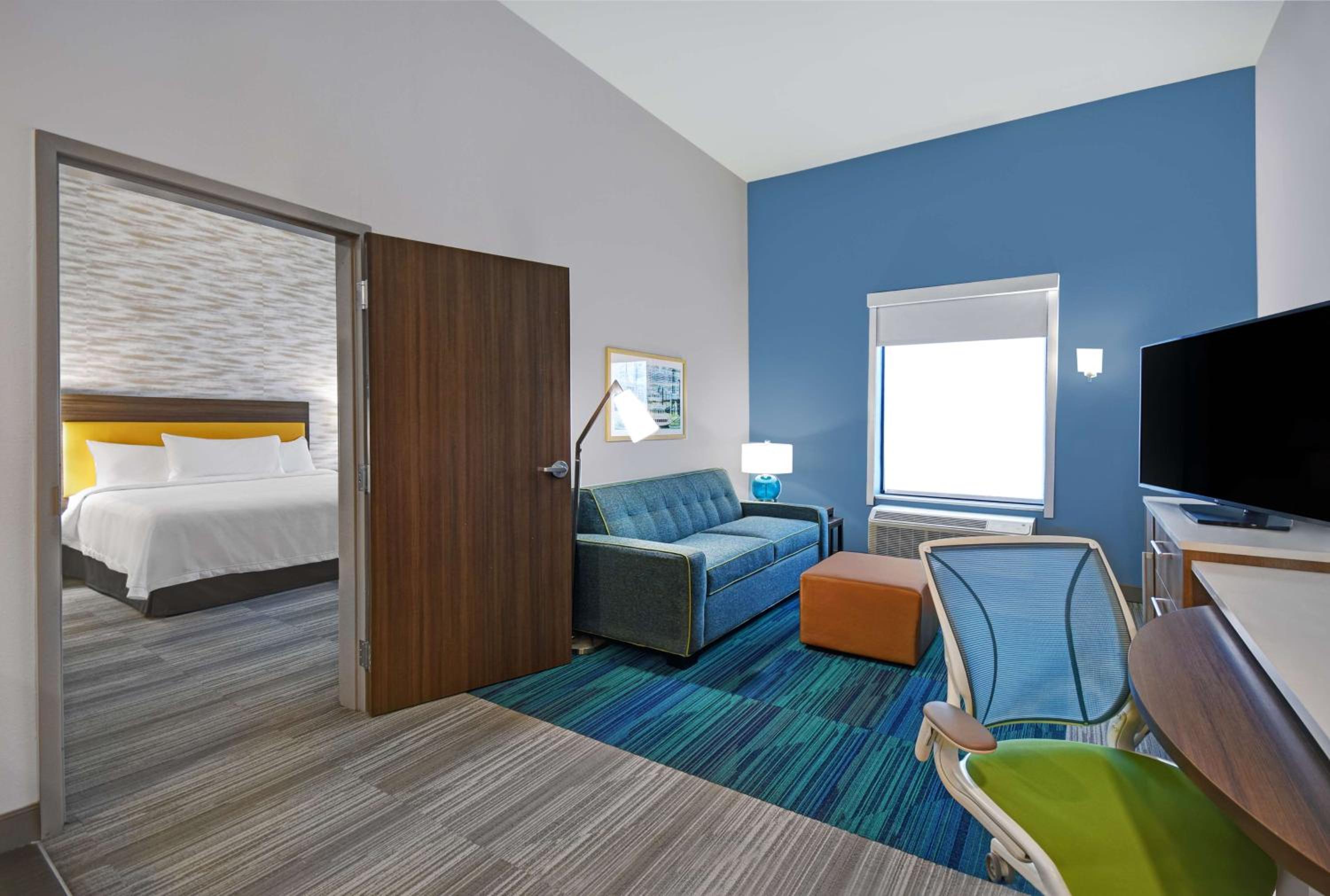 One-Bedroom King Suite - Non-Smoking - Photo 1