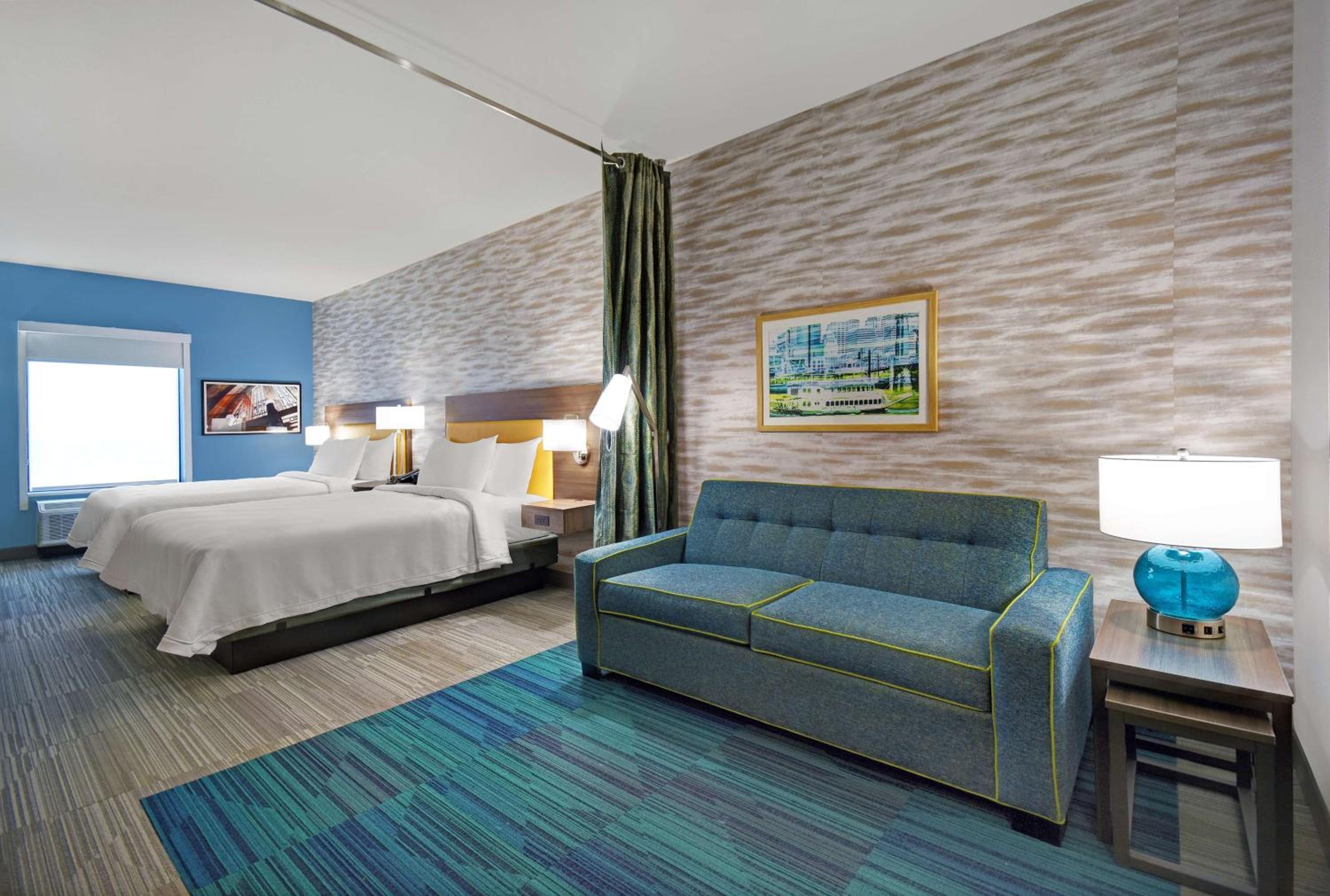 Queen Studio with Two Queen Beds - Non-Smoking - Photo 6