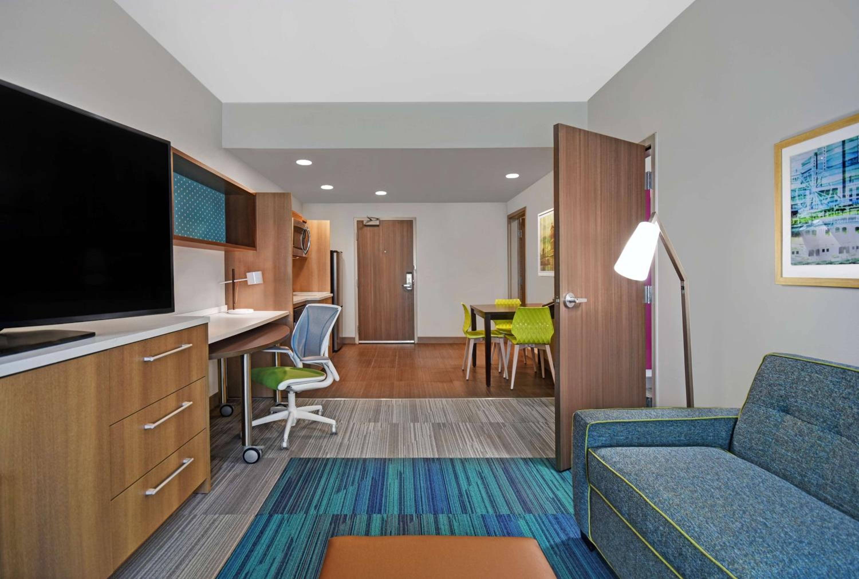 One-Bedroom King Suite - Non-Smoking - Photo 5