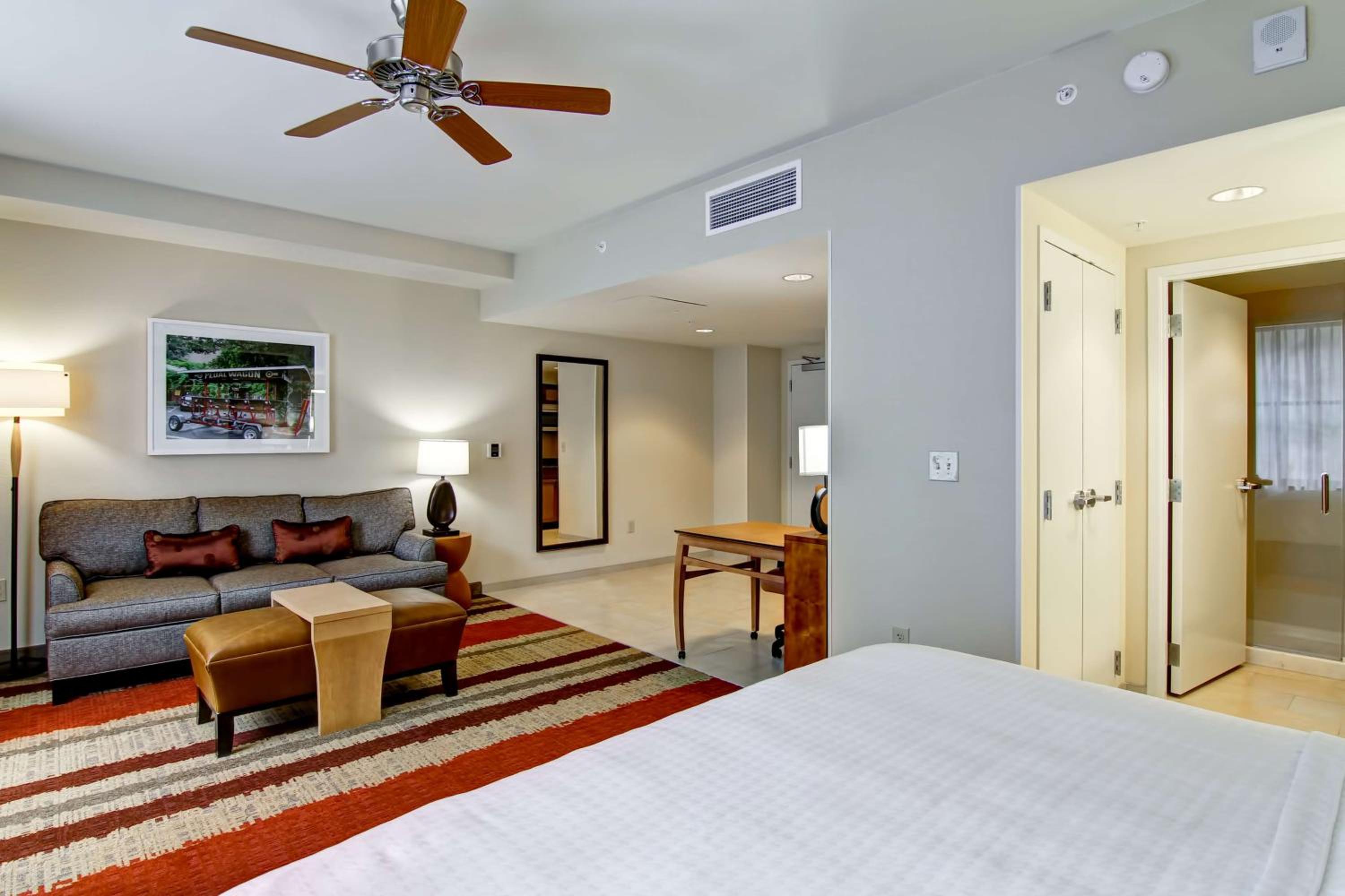 King Studio Suite - Non-Smoking photo 1
