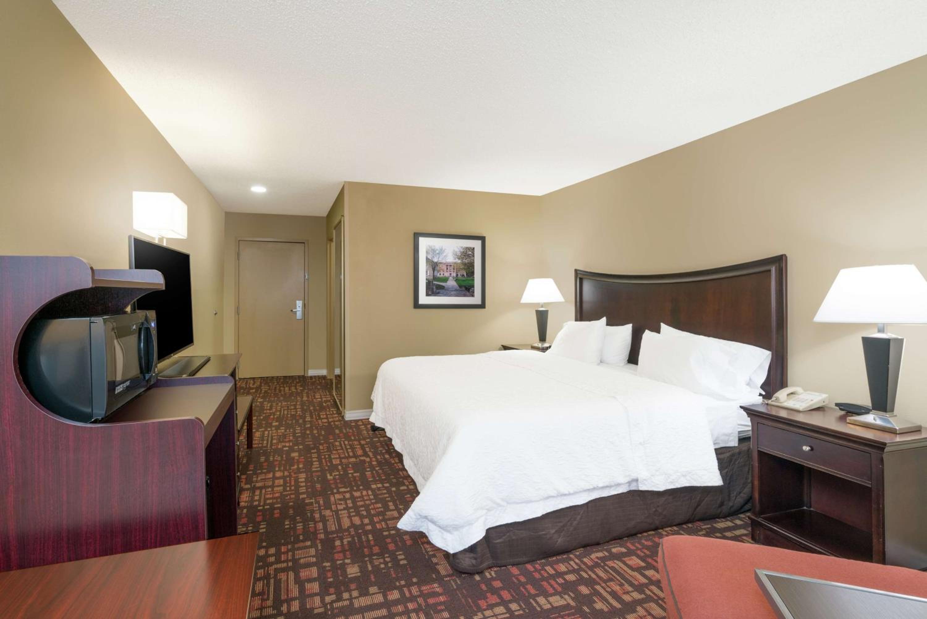 King Room - Hearing Access/Non-Smoking - Photo 2