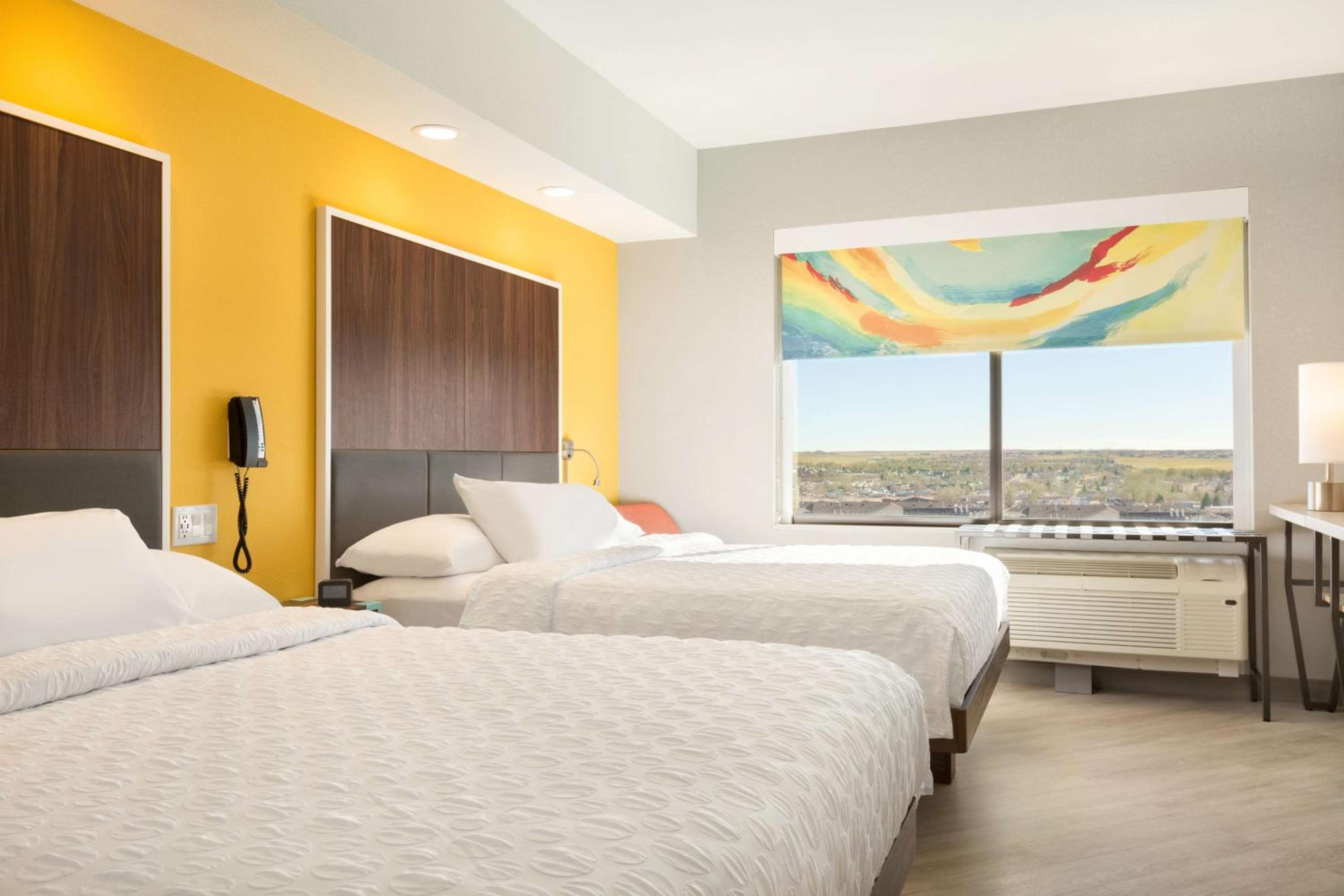 Queen Room with Two Queen Beds photo 1