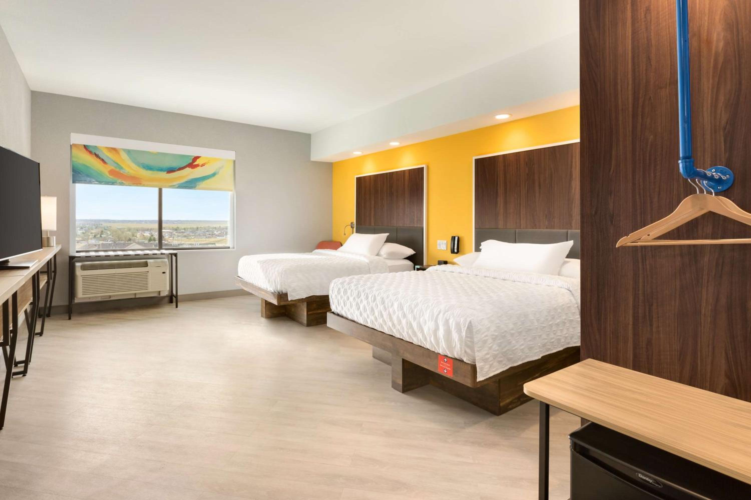 Queen Room with Two Queen Beds - Mobility Access photo 2