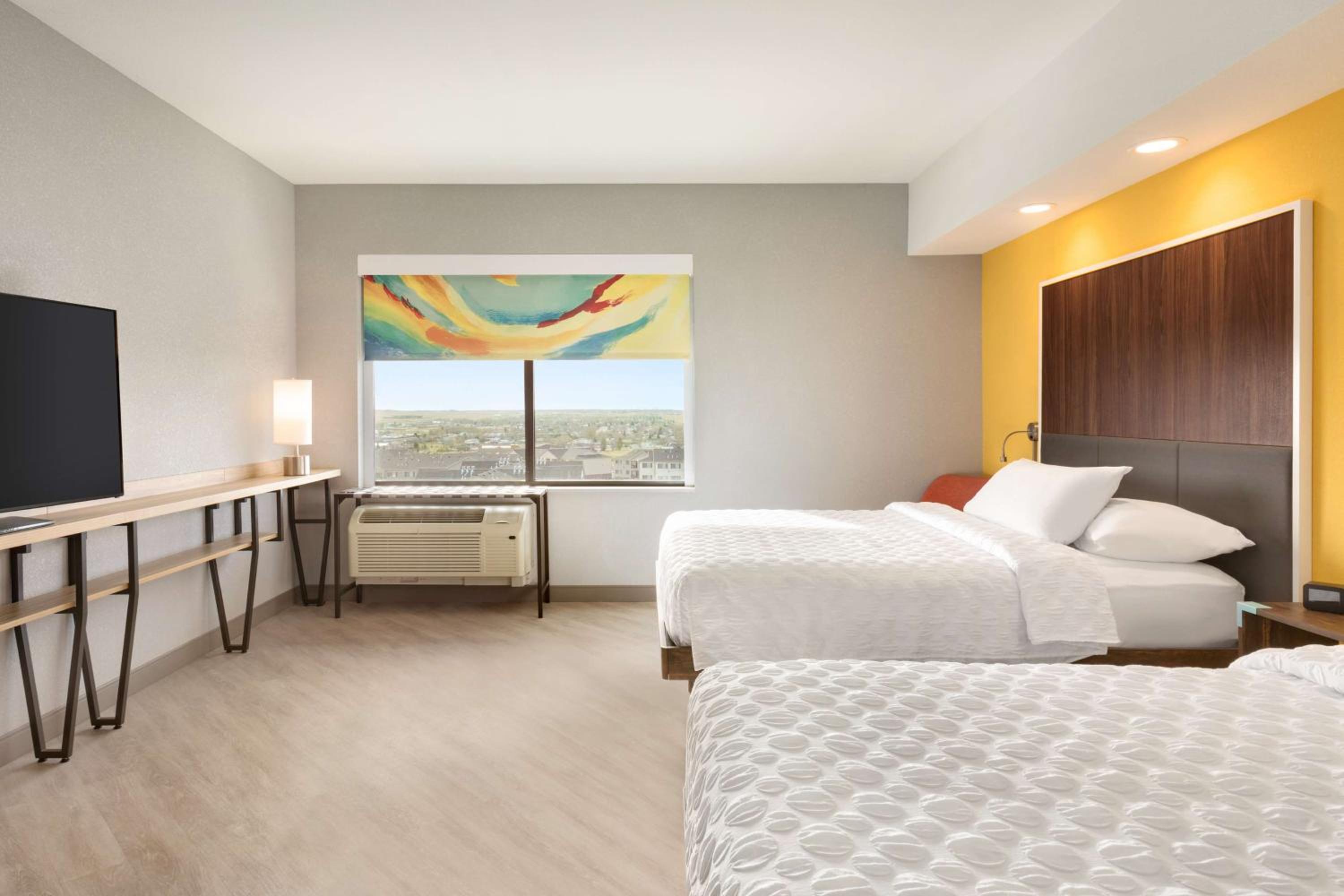 Queen Room with Two Queen Beds - Mobility Access photo 3