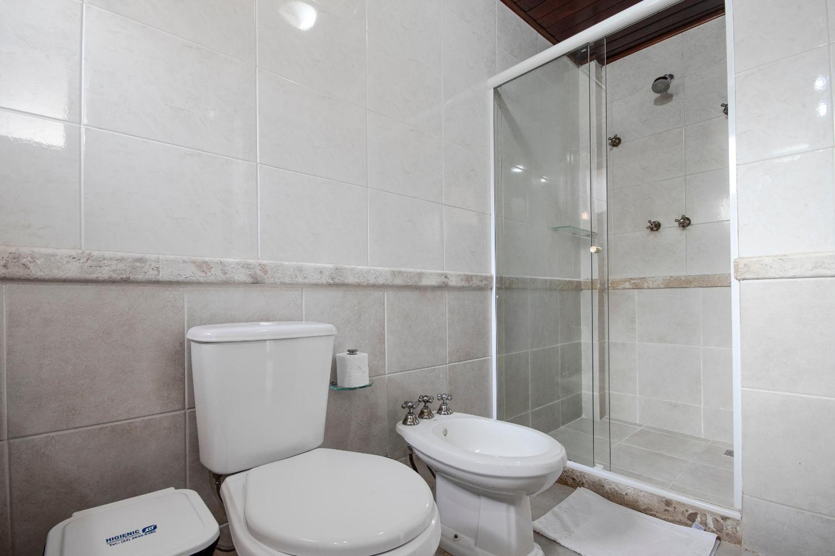 Double Room with Balcony and Sea View - Photo 3