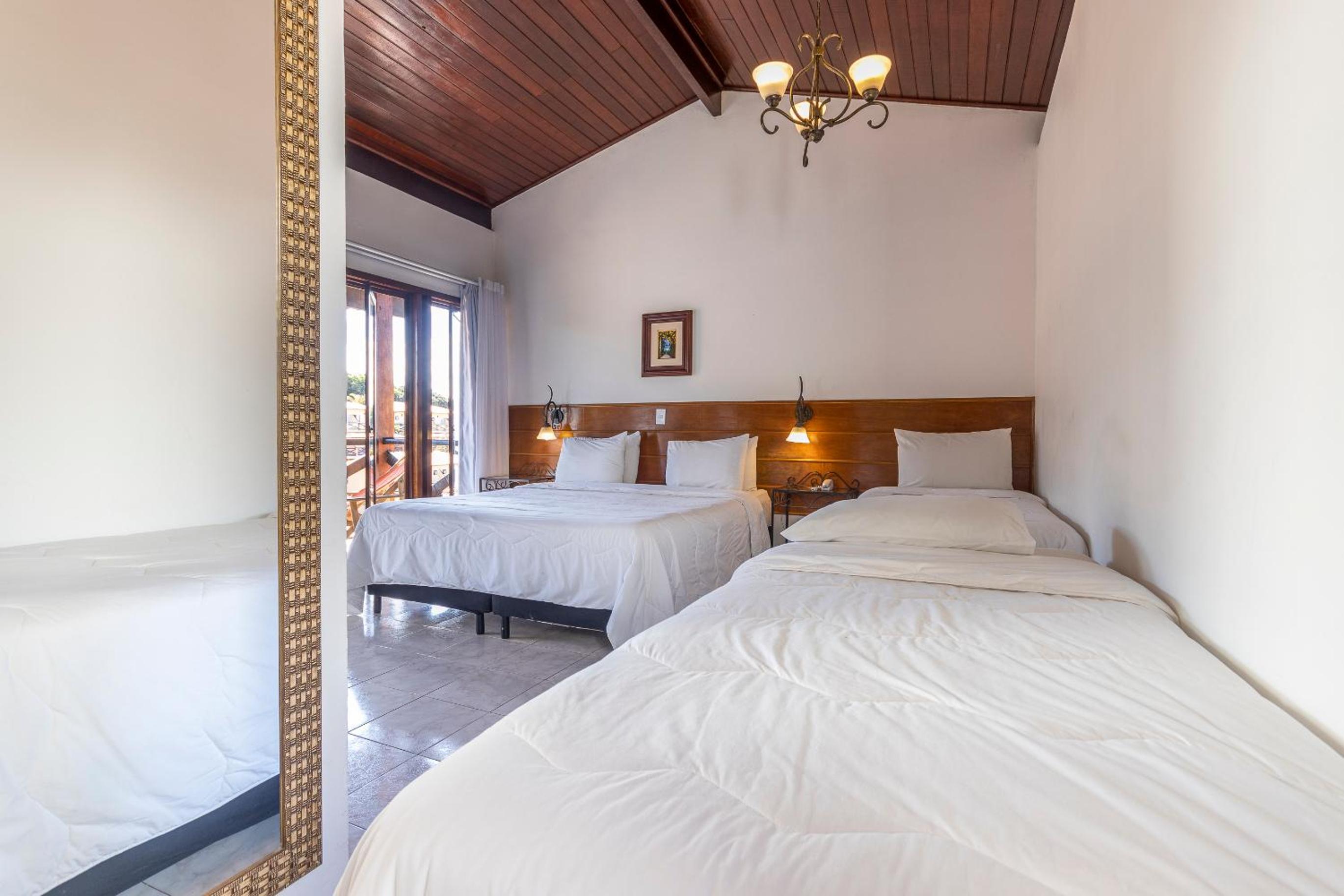 Quadruple Room - Photo 1