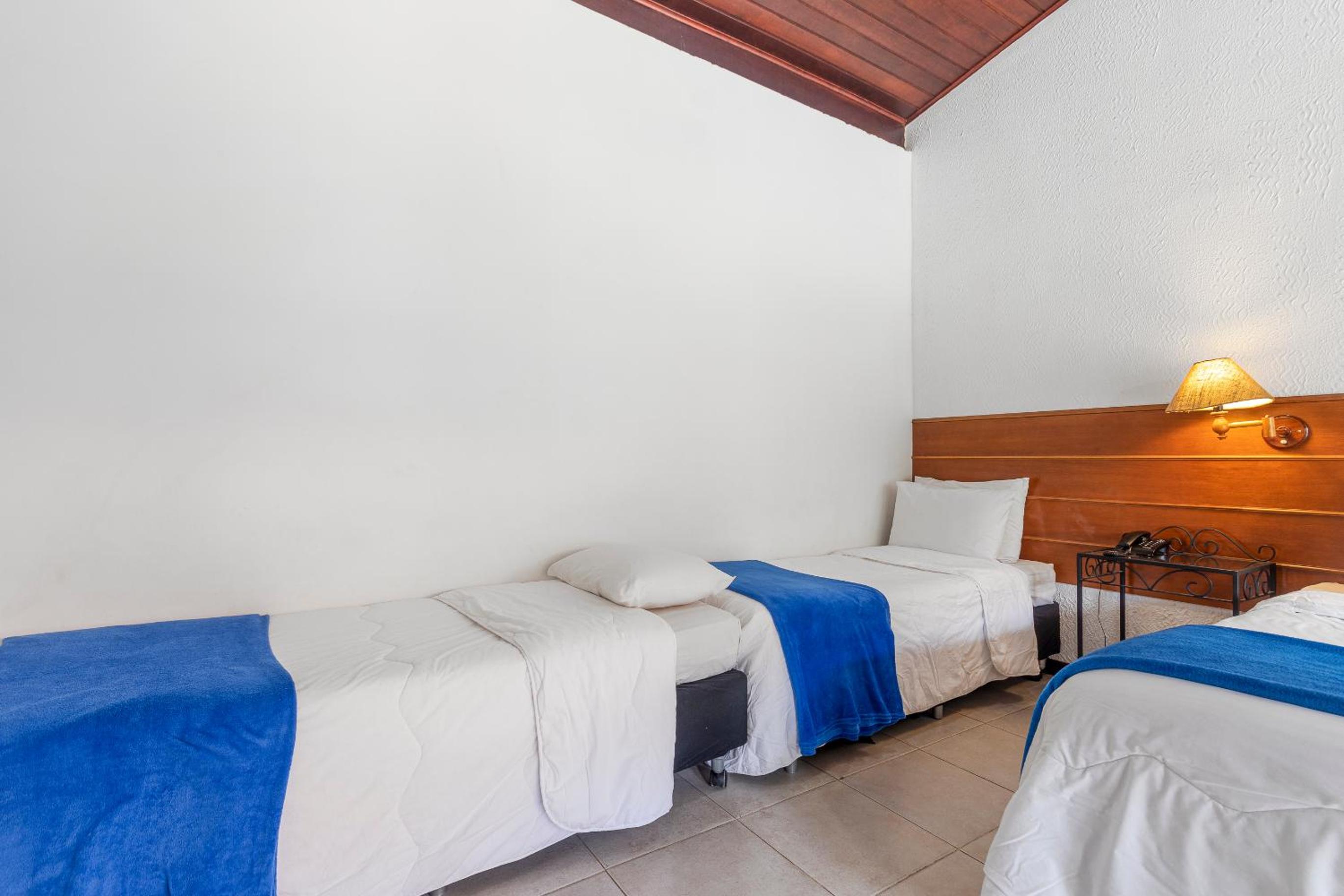 Quadruple Room - Photo 5