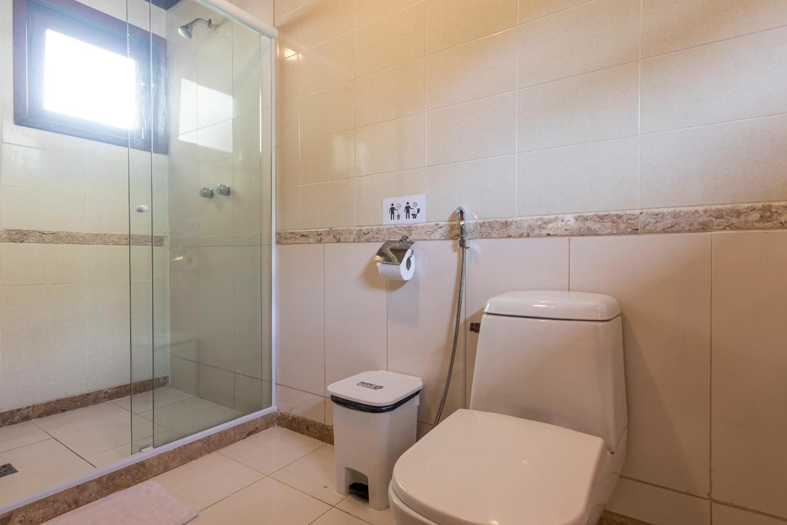 Standard Double Room - Photo 16
