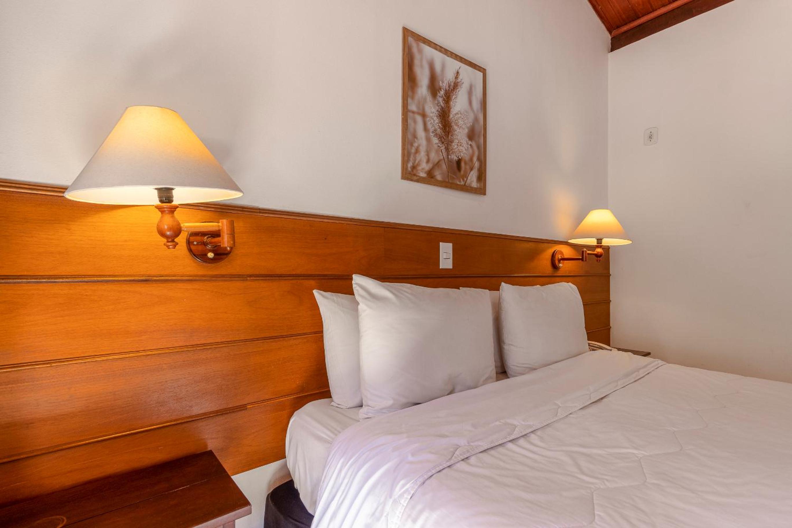 Standard Double Room - Photo 15