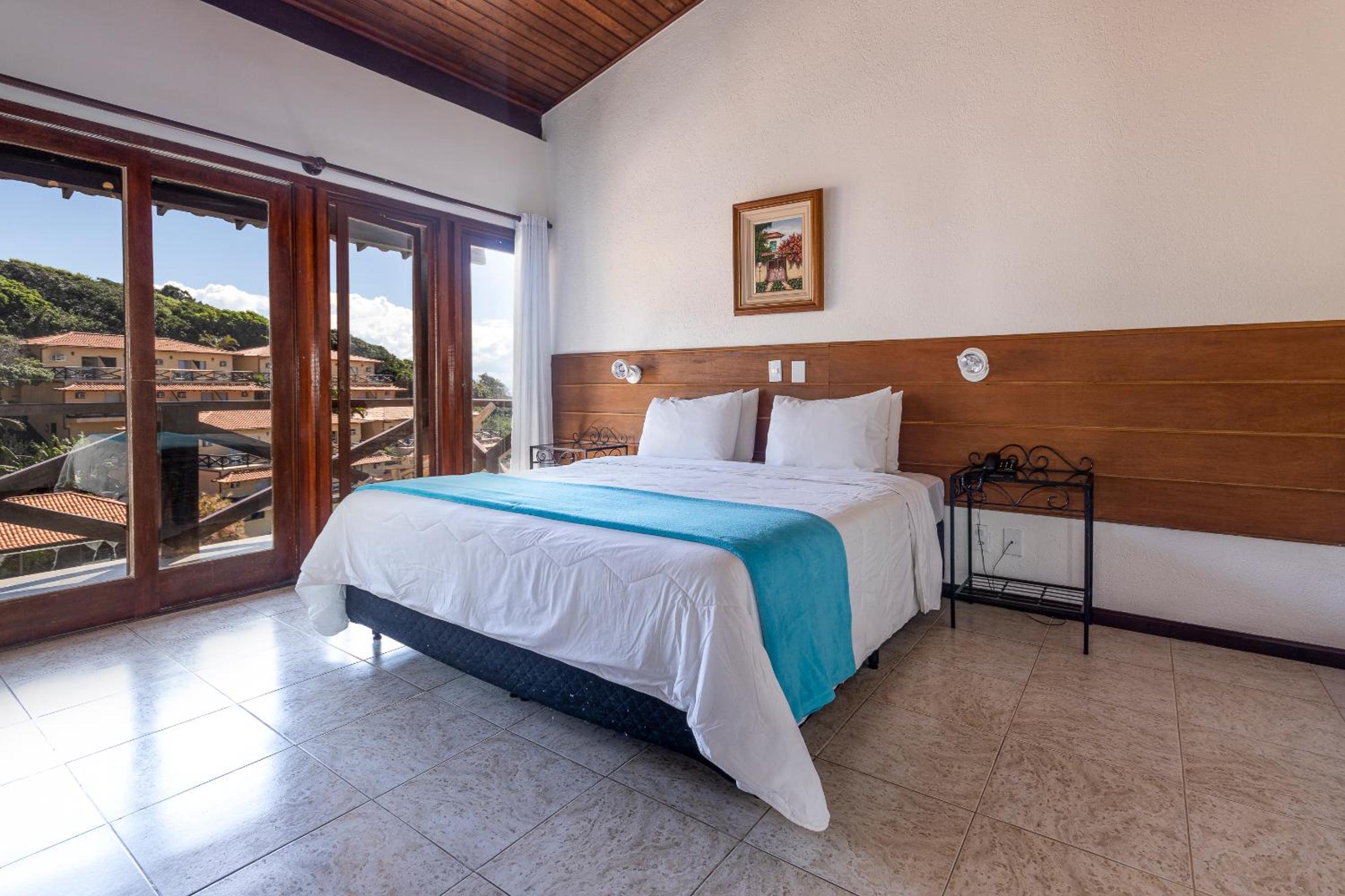 Double Room with Balcony and Sea View - Photo 7