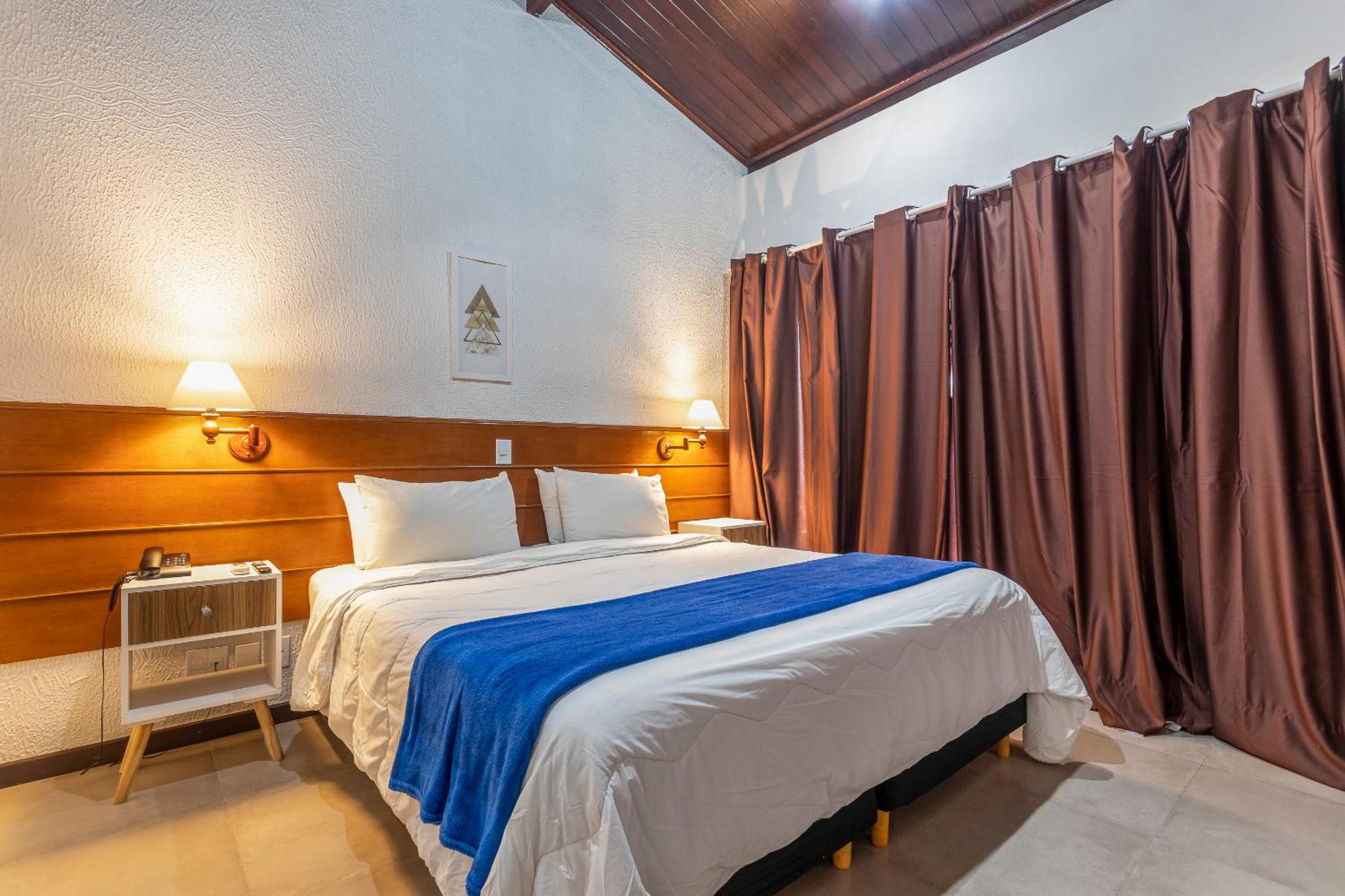 Standard Double Room - Photo 21
