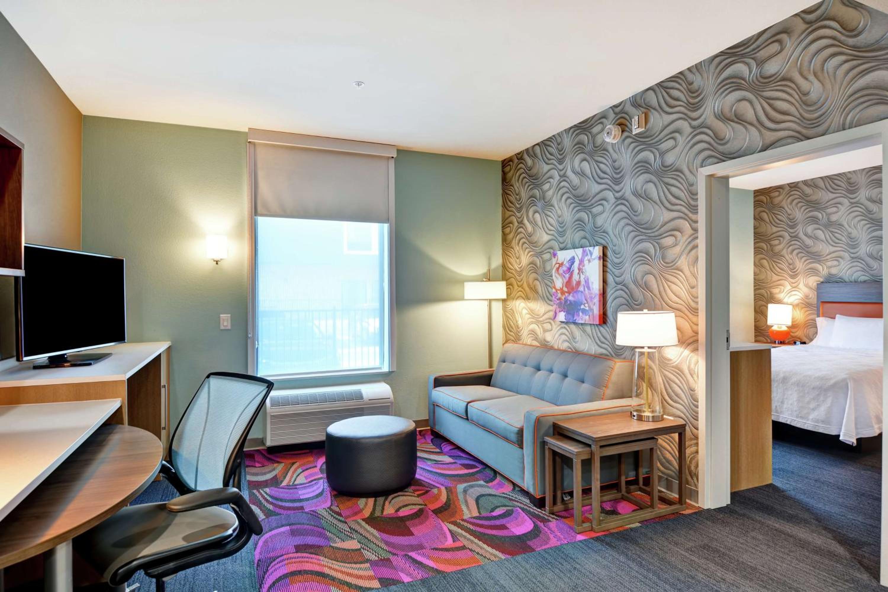Queen Suite - Hearing Access/Non-Smoking