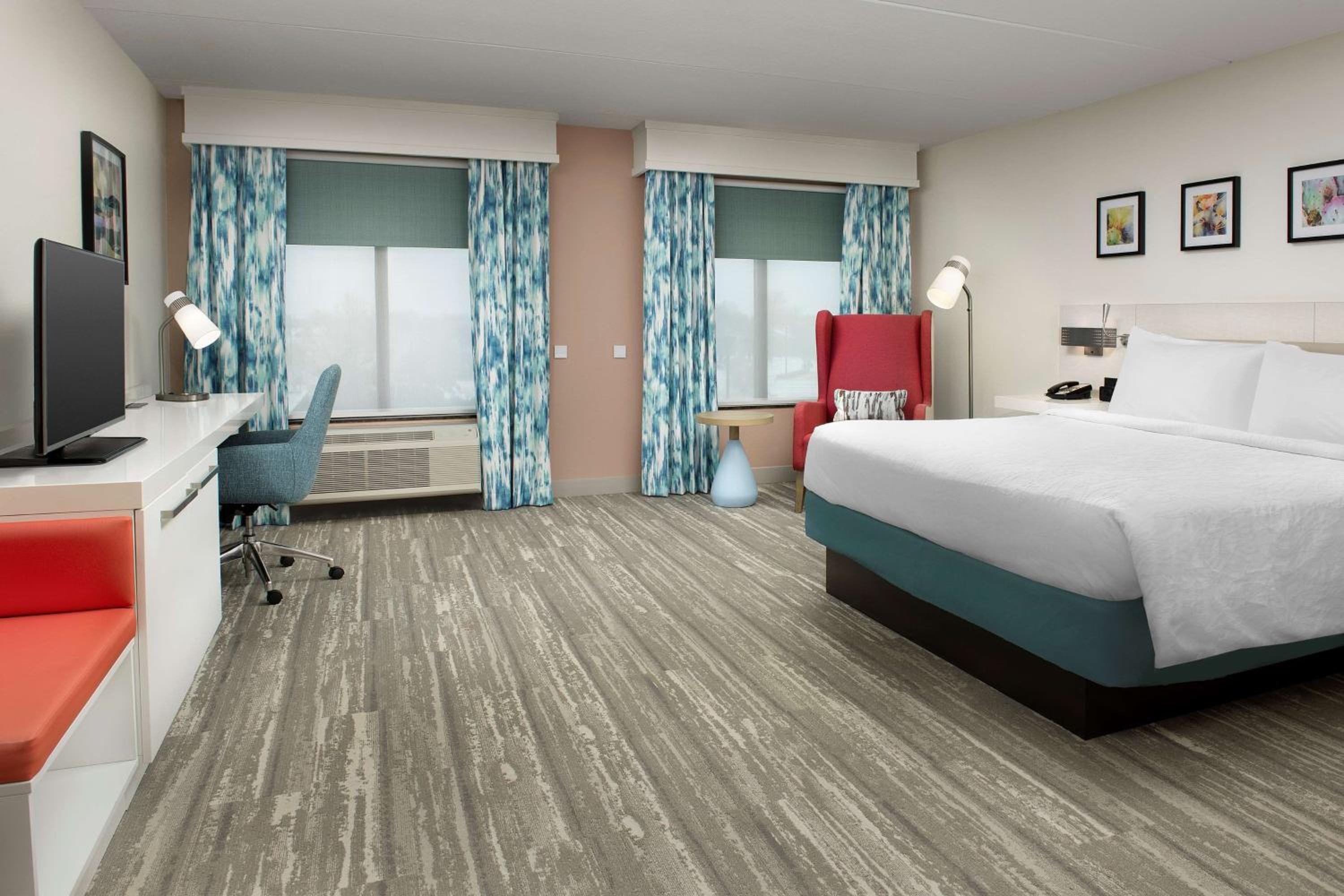 King Room with Transfer Shower - Mobility Access - Photo 1