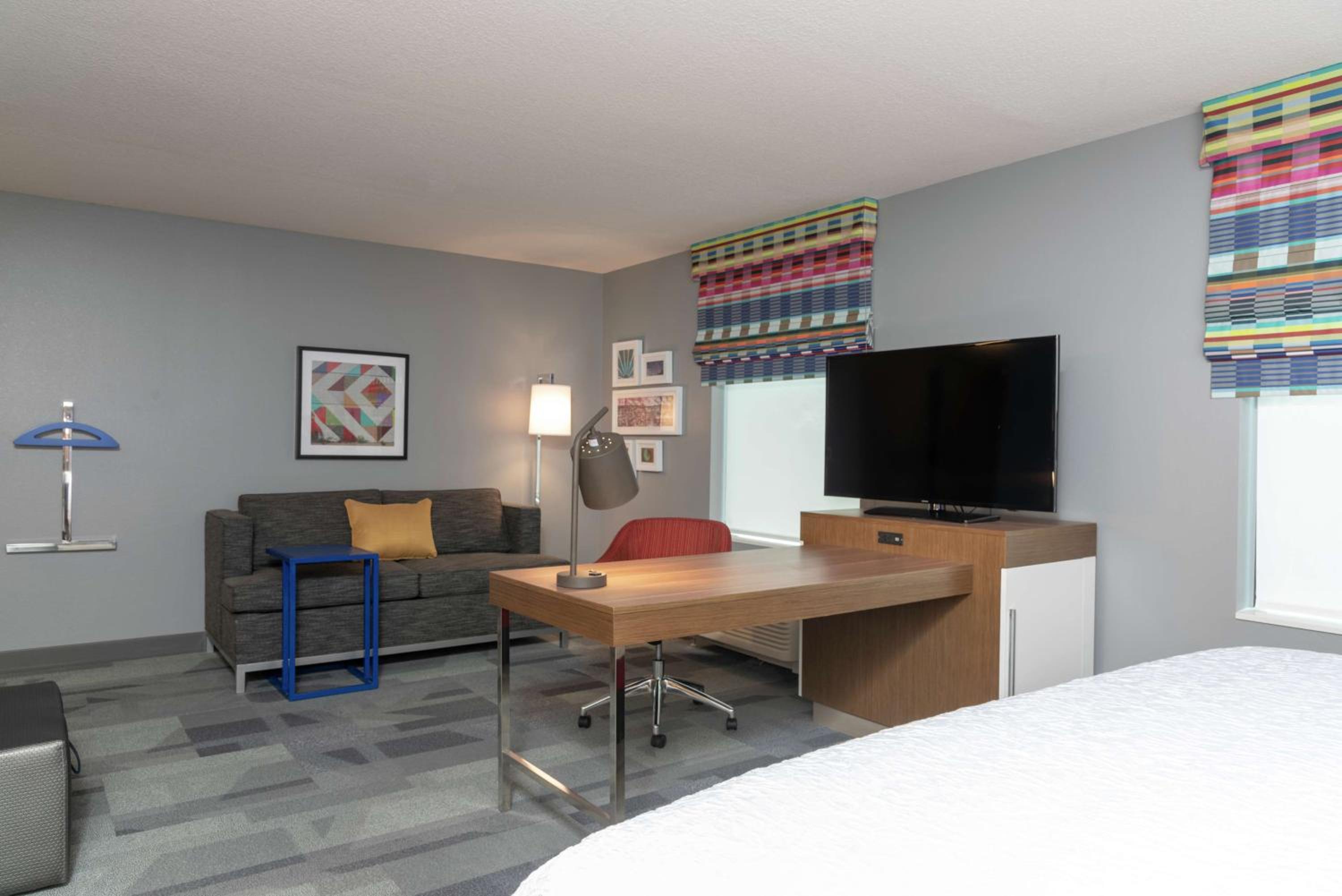 King Studio Suite - Non-Smoking photo 2